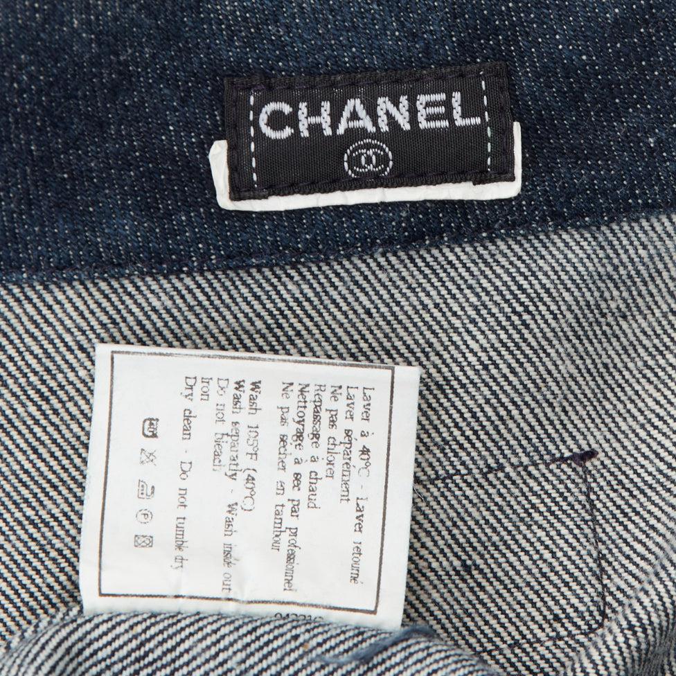CHANEL Vintage dark indigo denim CC logo buttons blazer For Sale 3