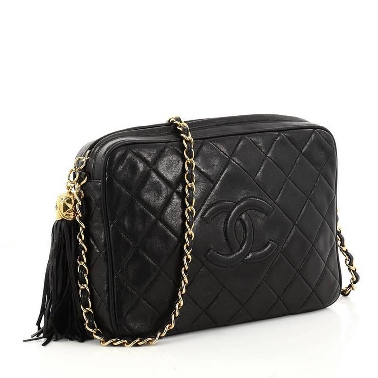 Chanel Vintage Diamond Cc Camera Bag Quilted Leather Medium At 1stdibs Chanel Vintage Diamond Cc Camera Bag Quilted Leather Medium In Good Condition For New