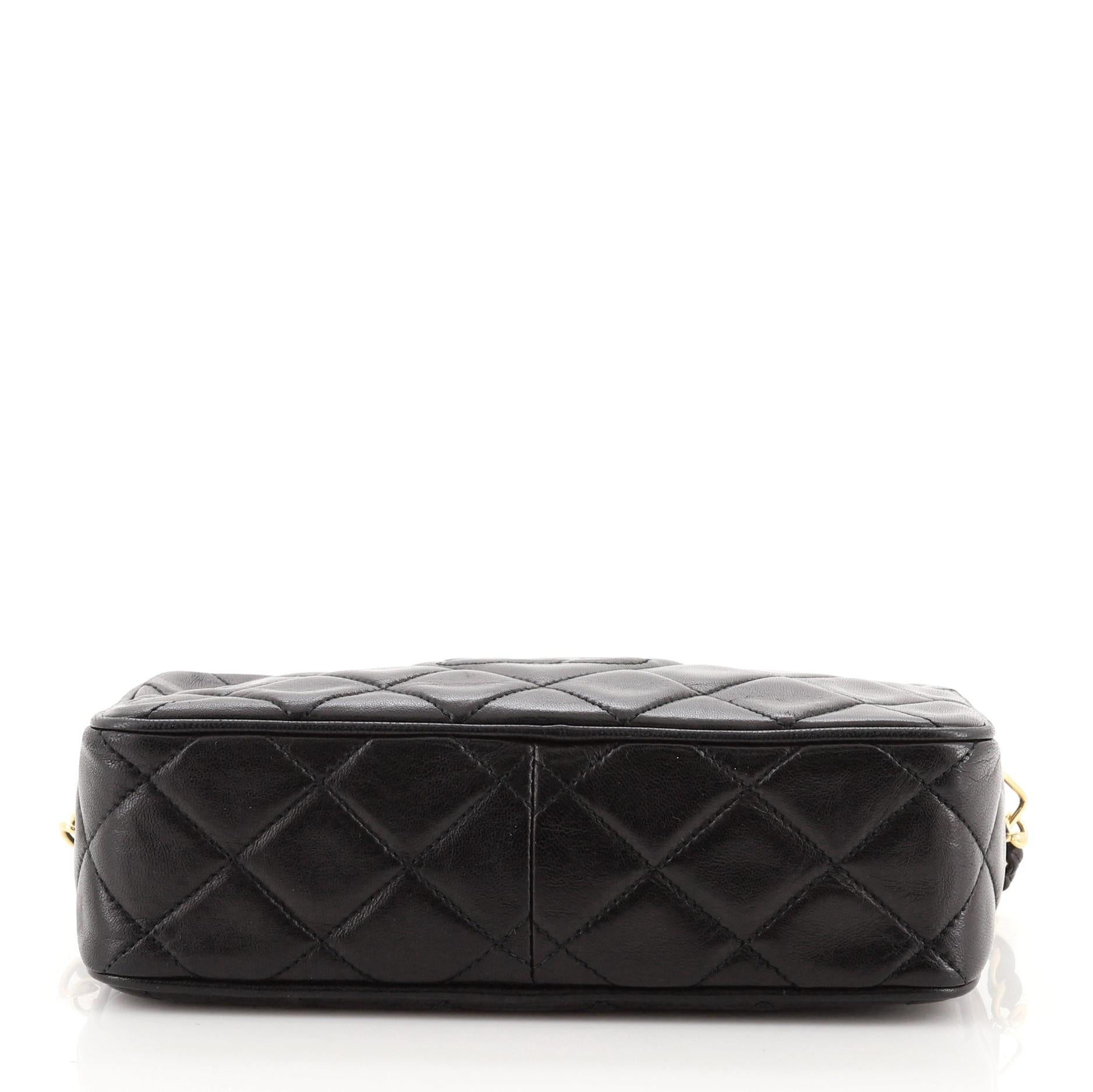 Women's Chanel Vintage Diamond CC Camera Bag Quilted Leather Small