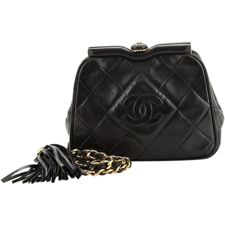 chanel diamond quilted bag