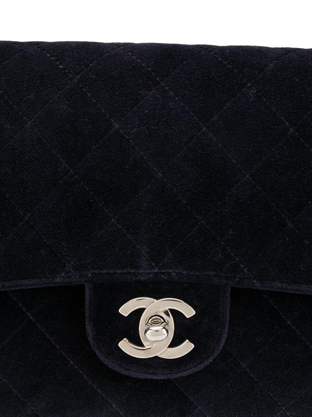 Chanel 1996 Vintage Rare Medium Classic Flap Navy Blue Velvet Quilted Backpack For Sale 5