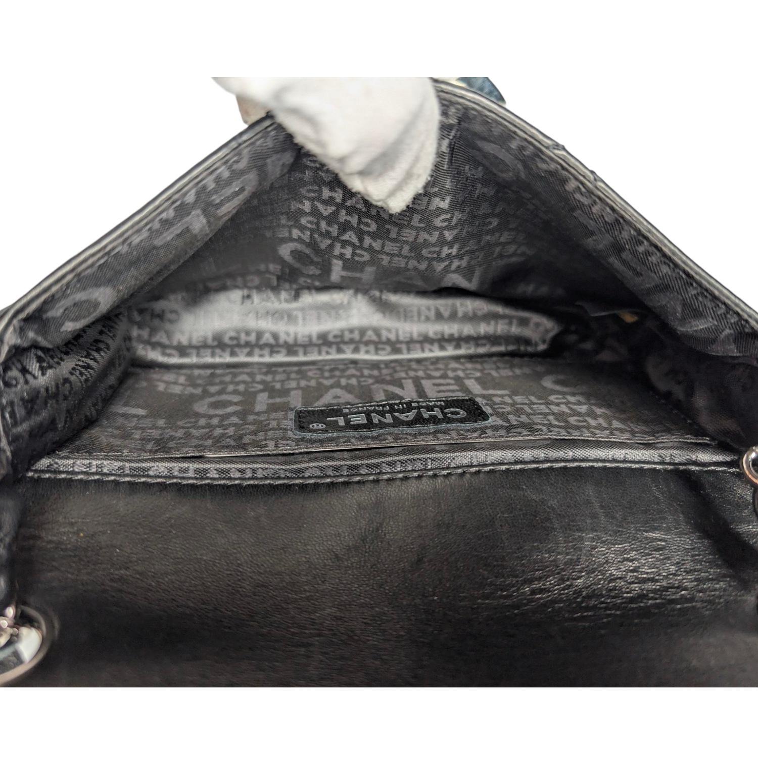 Chanel Vintage Diamond Stitched CC East/West Crossbody Flap 5