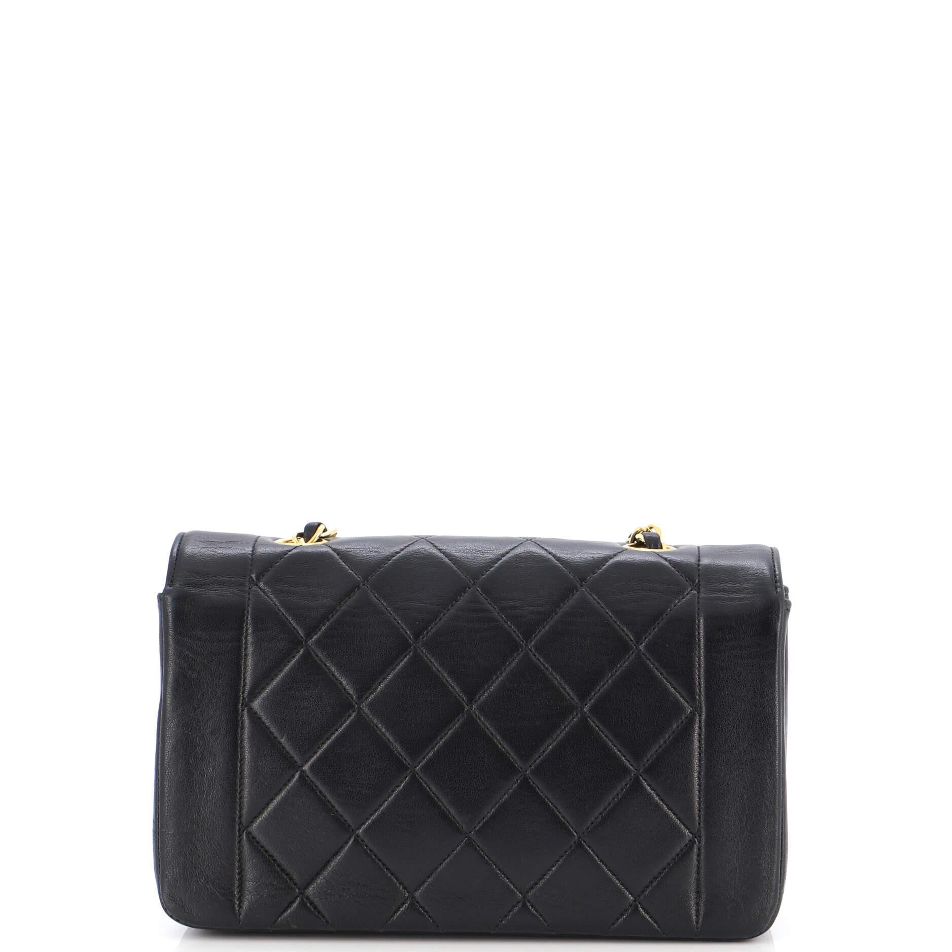 Chanel Vintage Diana Flap Bag Quilted Caviar Medium In Good Condition In NY, NY