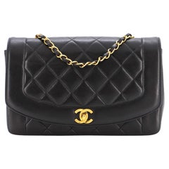 Chanel Vintage Diana Flap Borsa trapuntata in pelle d'agnello media
