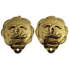 Chanel Vintage Double C earring in gold Plated Metal
