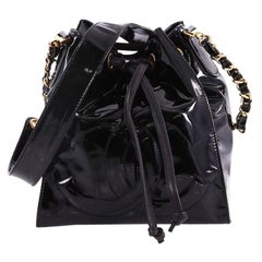 Chanel Vintage Drawstring CC Bucket Bag Patent (Sac seau à cordon)