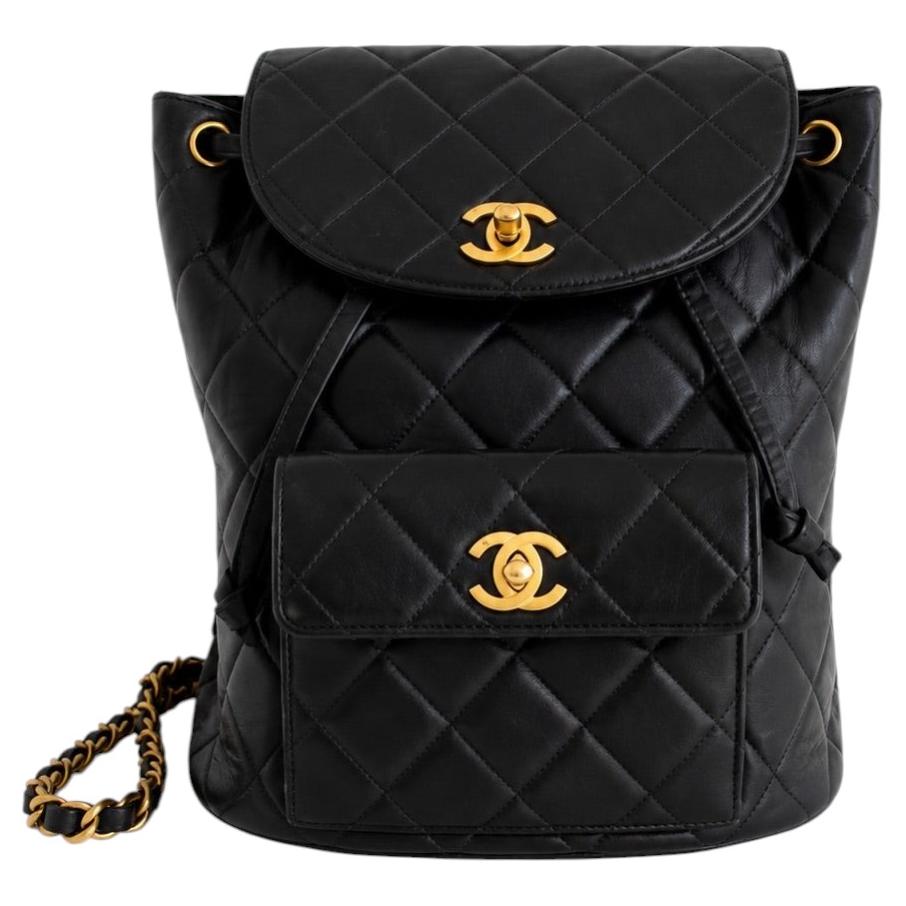 Zaino Chanel Vintage Duma in pelle di agnello nera trapuntata in oro 24 carati