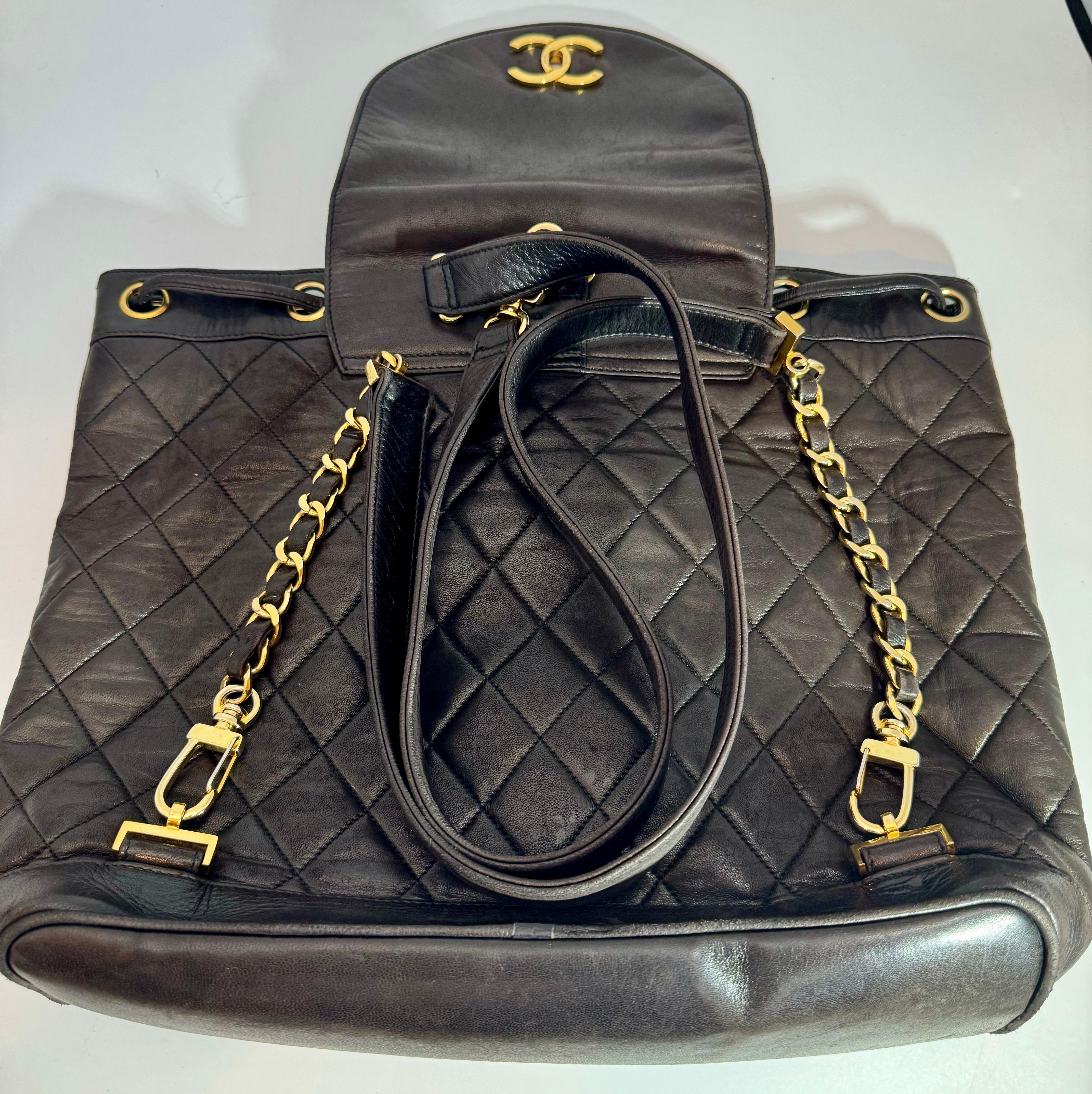 CHANEL Vintage Duma Matelasse Backpack Leather Lamb Skin Black Gold Tone CC 11
