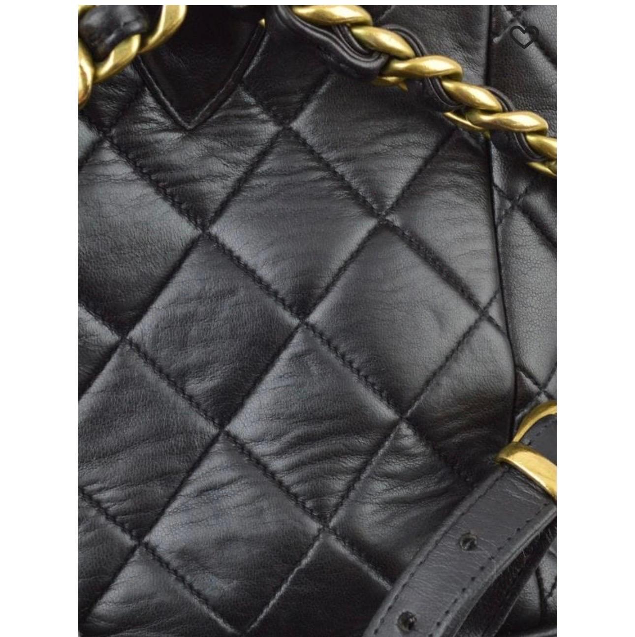 CHANEL Vintage Duma Matelasse Backpack Leather Lamb Skin Black Gold Tone CC,  Front pocket
 Chain Tote, Golden Hardware
professionally authenticated
Width (inch) : 12  inch(approx)
Height 13 inch  mapprox)
Depth (inch) : 3.54 inch(approx)
Color: