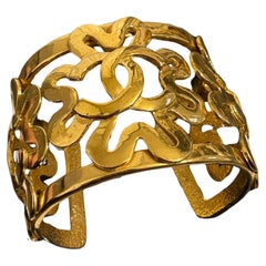 CHANEL Antique Elegant Gold CC Clover Cuff Bracelet