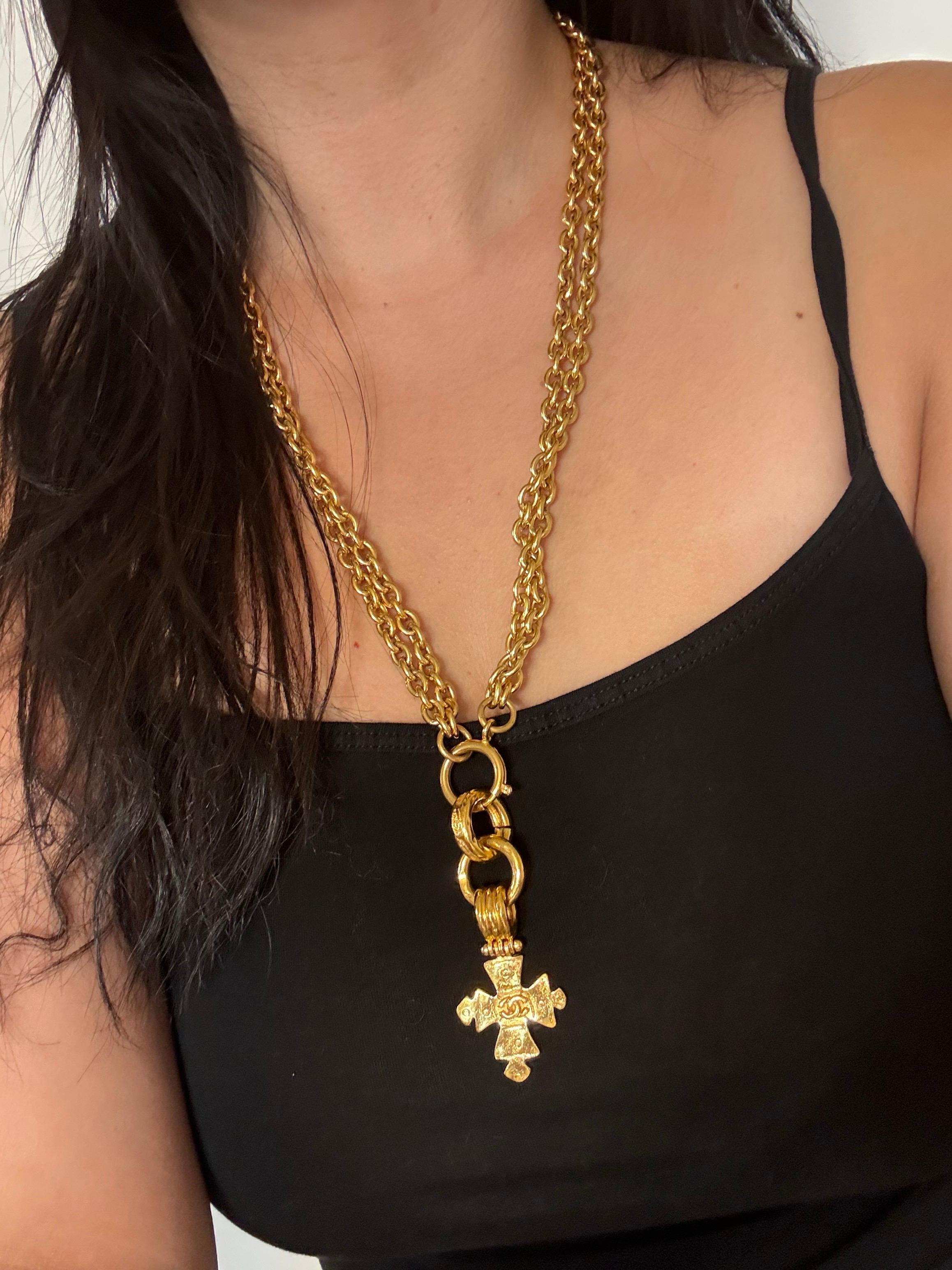 CHANEL Vintage Elegant Gold Cross Multi-strand Pendant Necklace For Sale 7