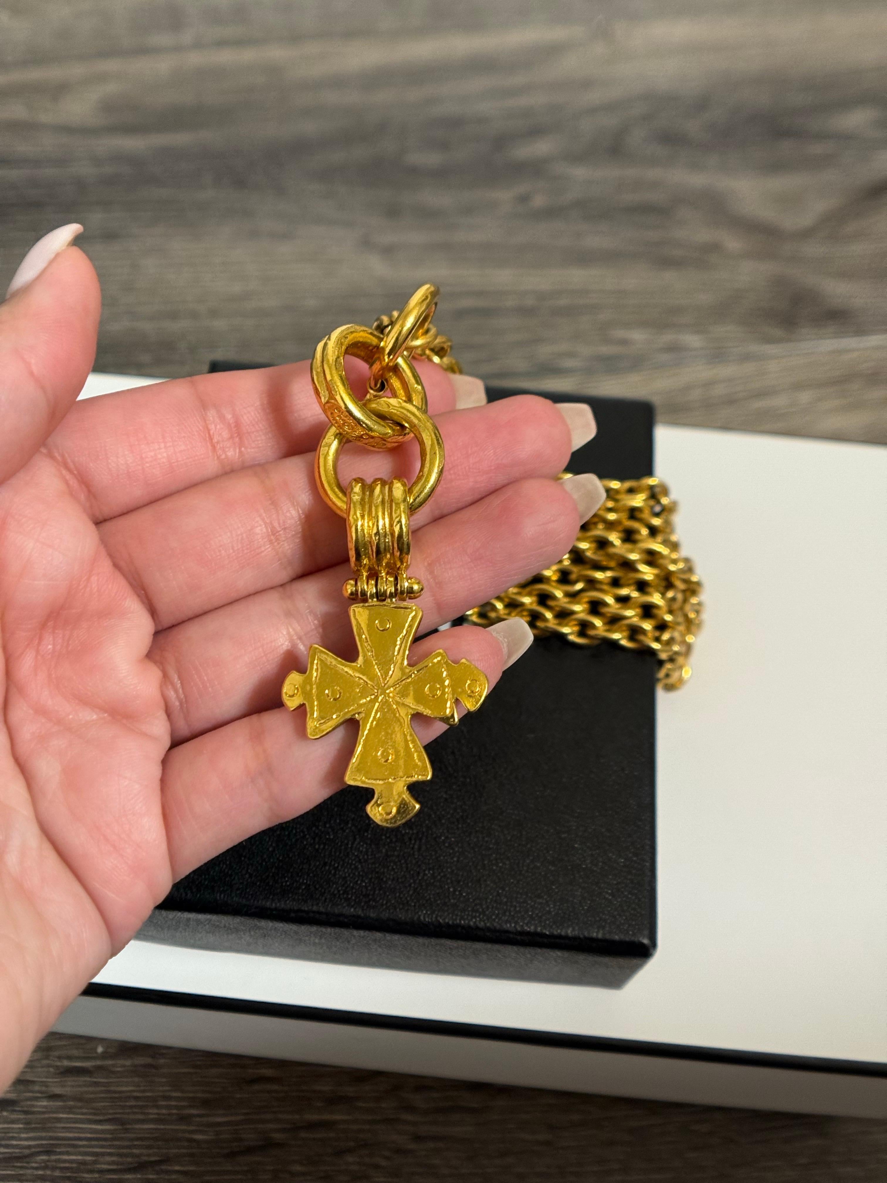CHANEL Vintage Elegant Gold Cross Multi-strand Pendant Necklace In Good Condition For Sale In Bellevue, WA