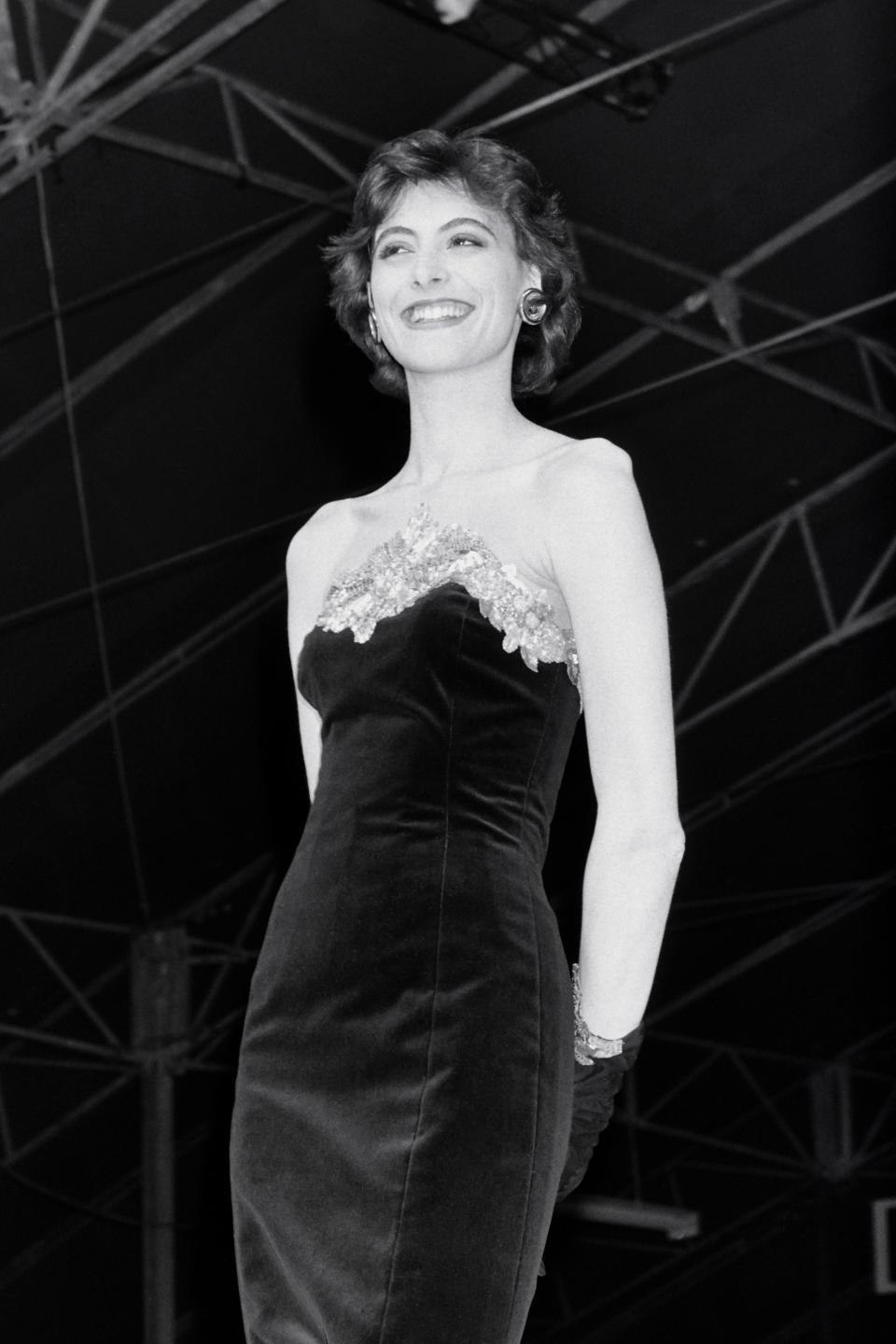 Chanel Vintage F/W 1985 Lesage Gold Sunburst Embellished Black Velvet Knee Dress In Good Condition In Jersey City, NJ