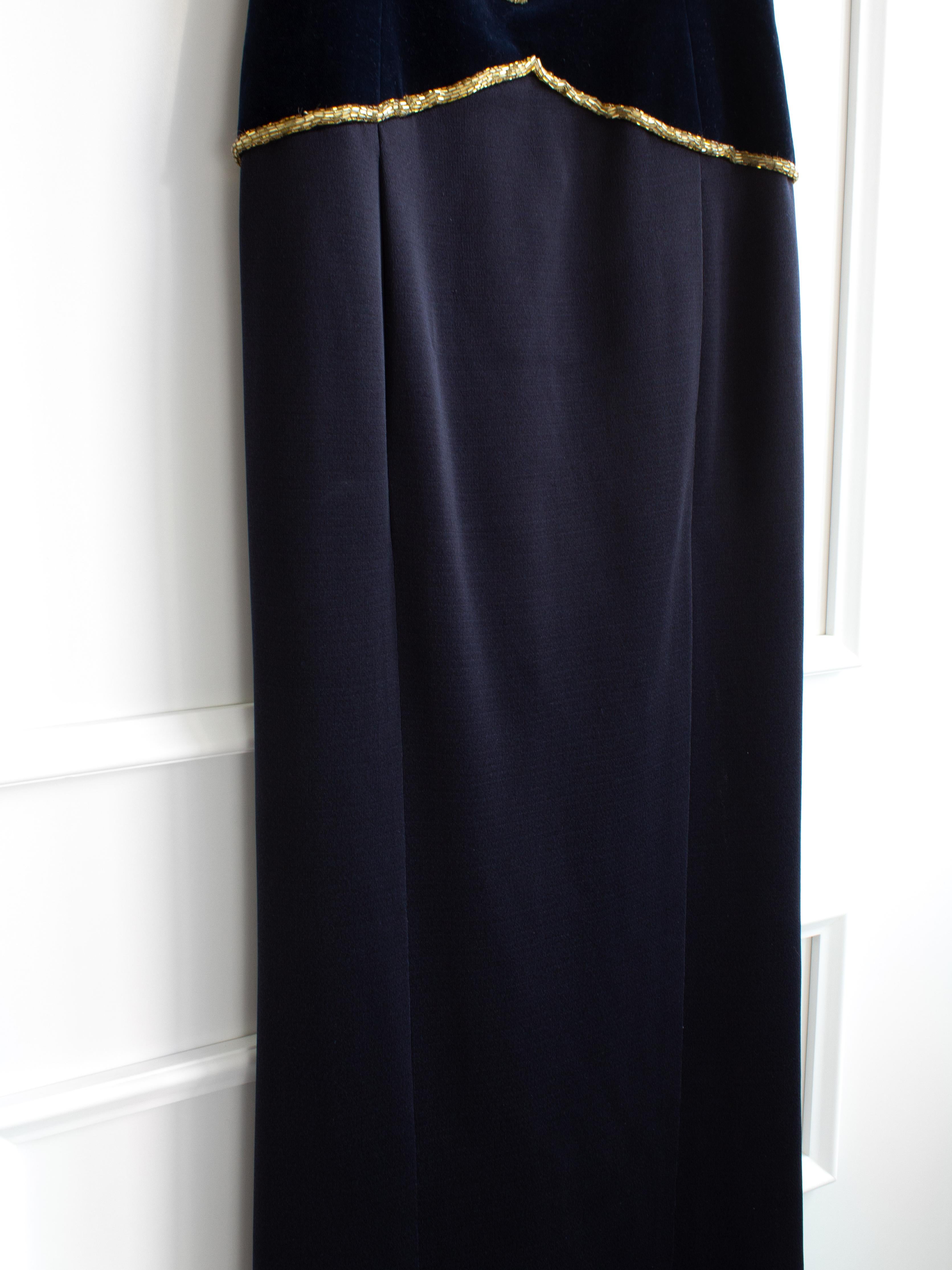 Chanel Vintage F/W 1985 Lesage Gold Sunburst Embellished Navy Blue Velvet Gown  For Sale 5