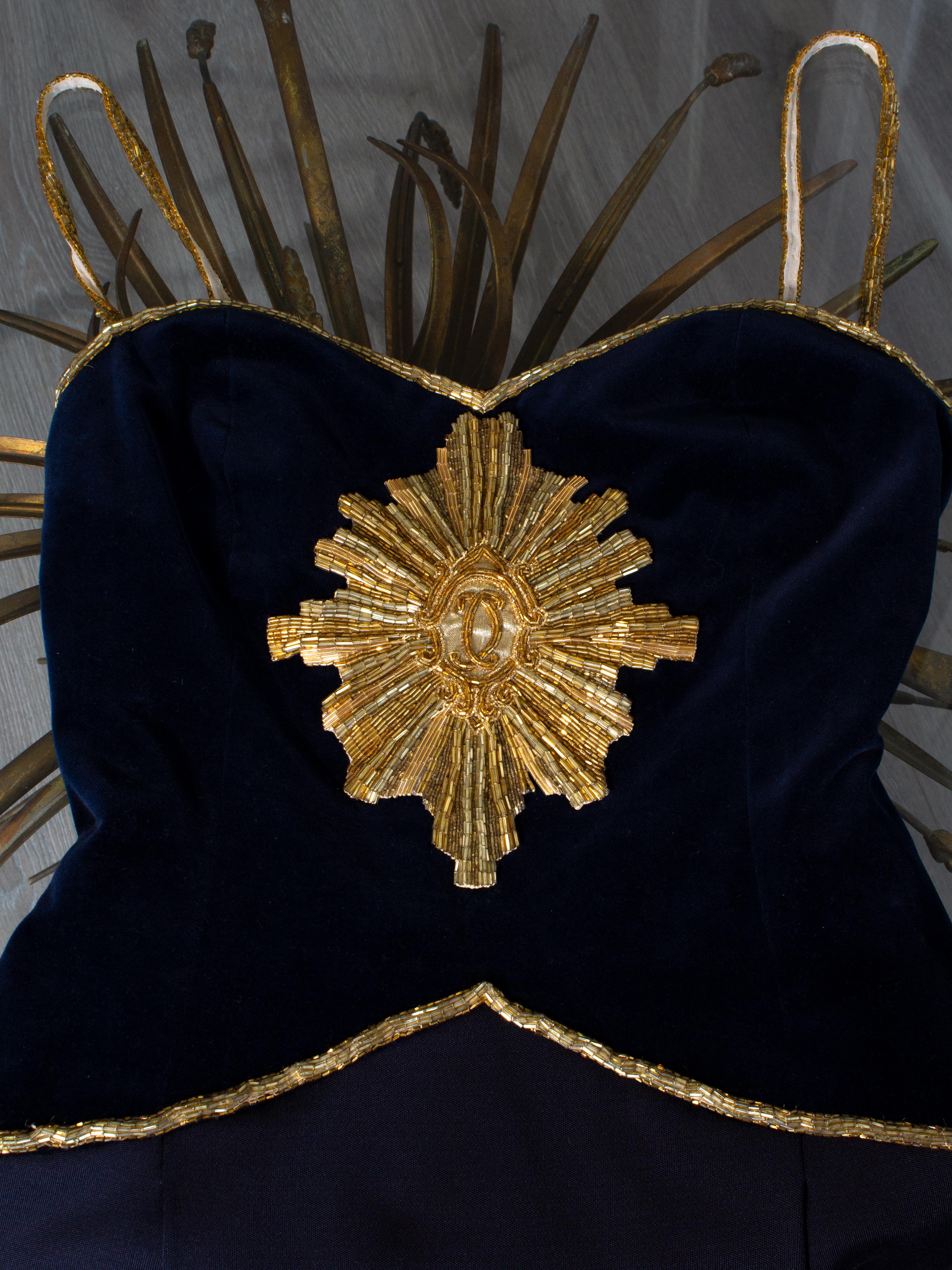 Chanel Vintage F/W 1985 Lesage Gold Sunburst Embellished Navy Blue Velvet Gown  For Sale 8