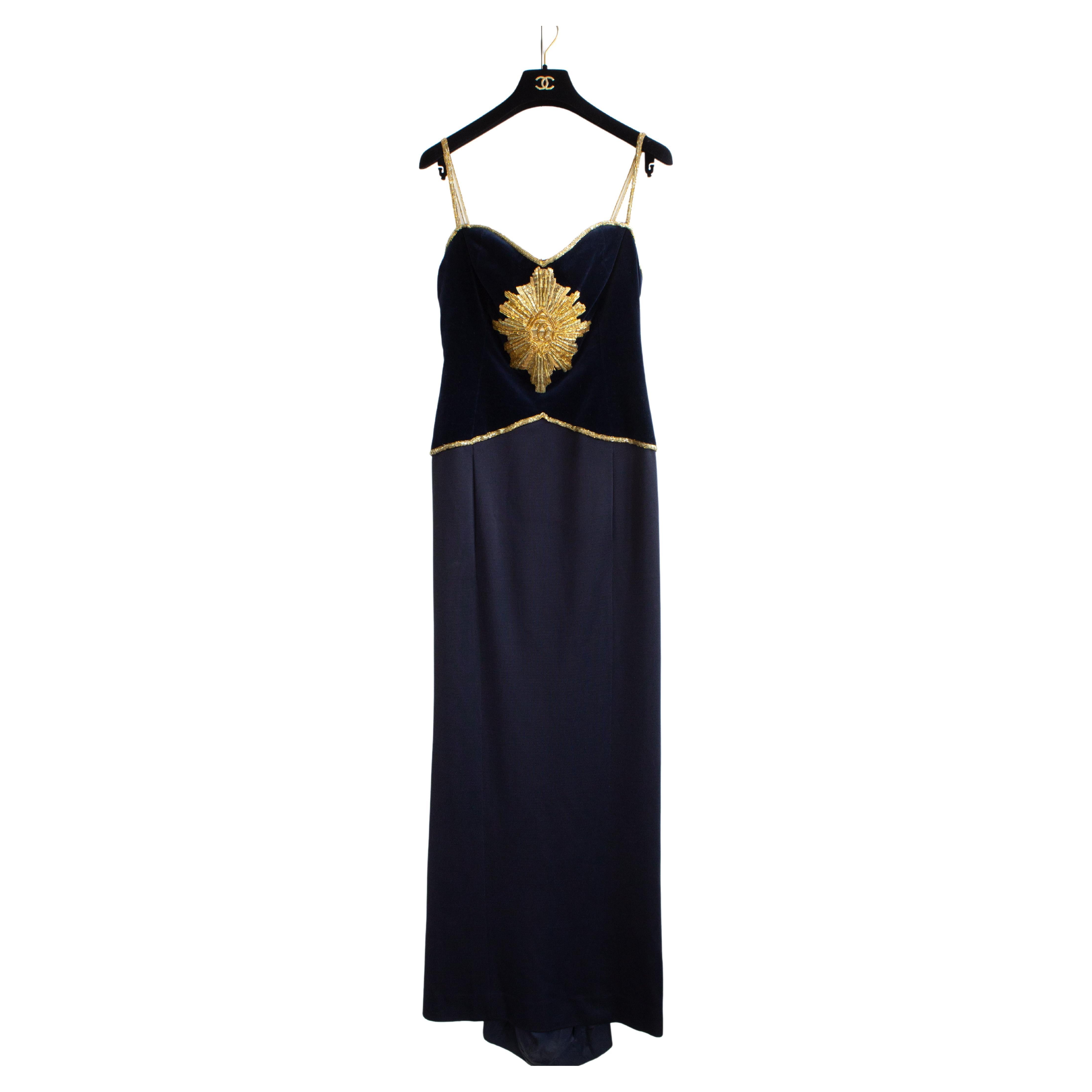 Chanel Vintage F/W 1985 Lesage Gold Sunburst Embellished Navy Blue Velvet Gown  For Sale