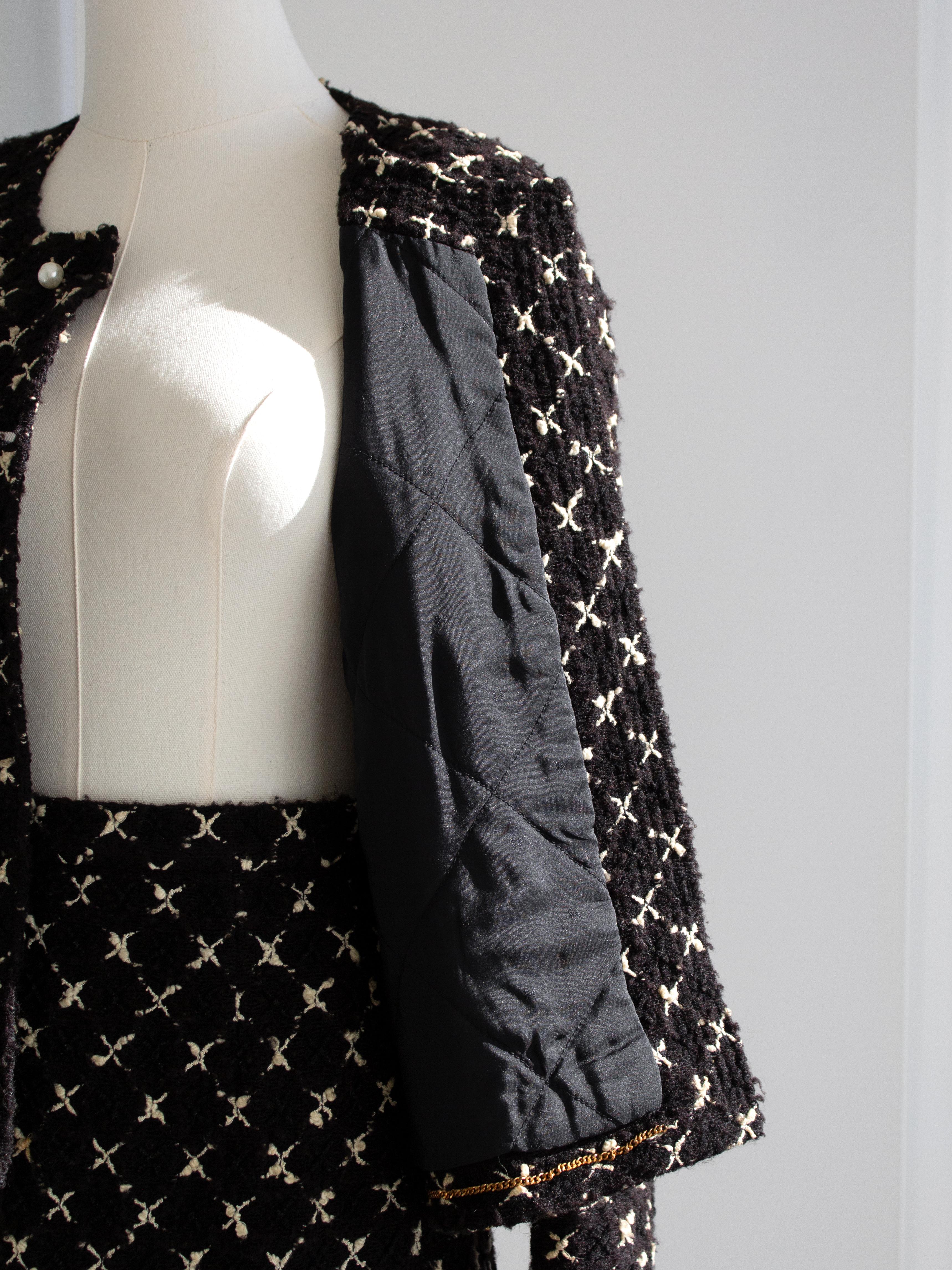 Chanel Vintage F/W 1987 Karl Black White Pearl X Tweed Jacket Skirt Suit For Sale 6