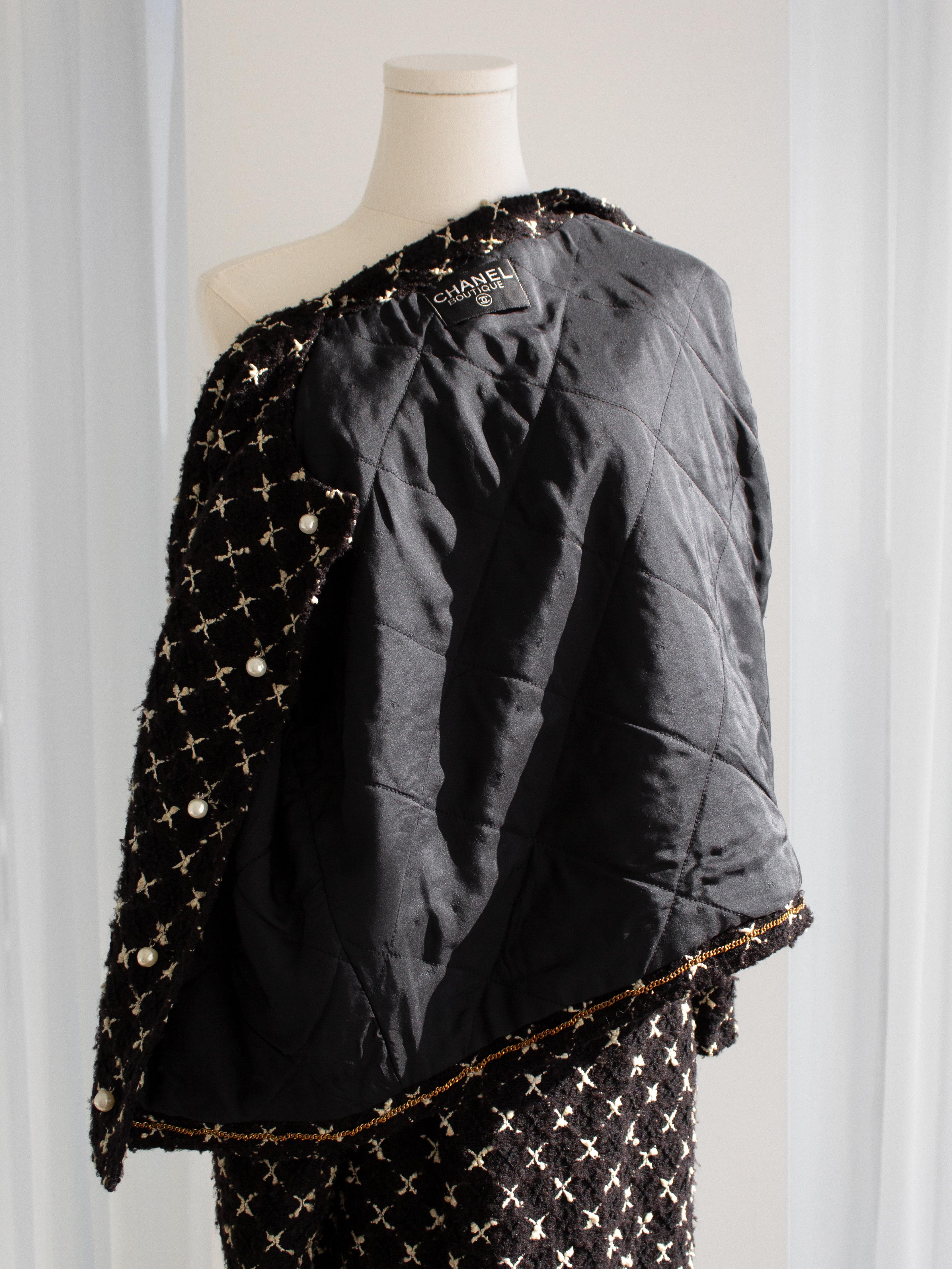 Chanel Vintage F/W 1987 Karl Black White Pearl X Tweed Jacket Skirt Suit For Sale 8