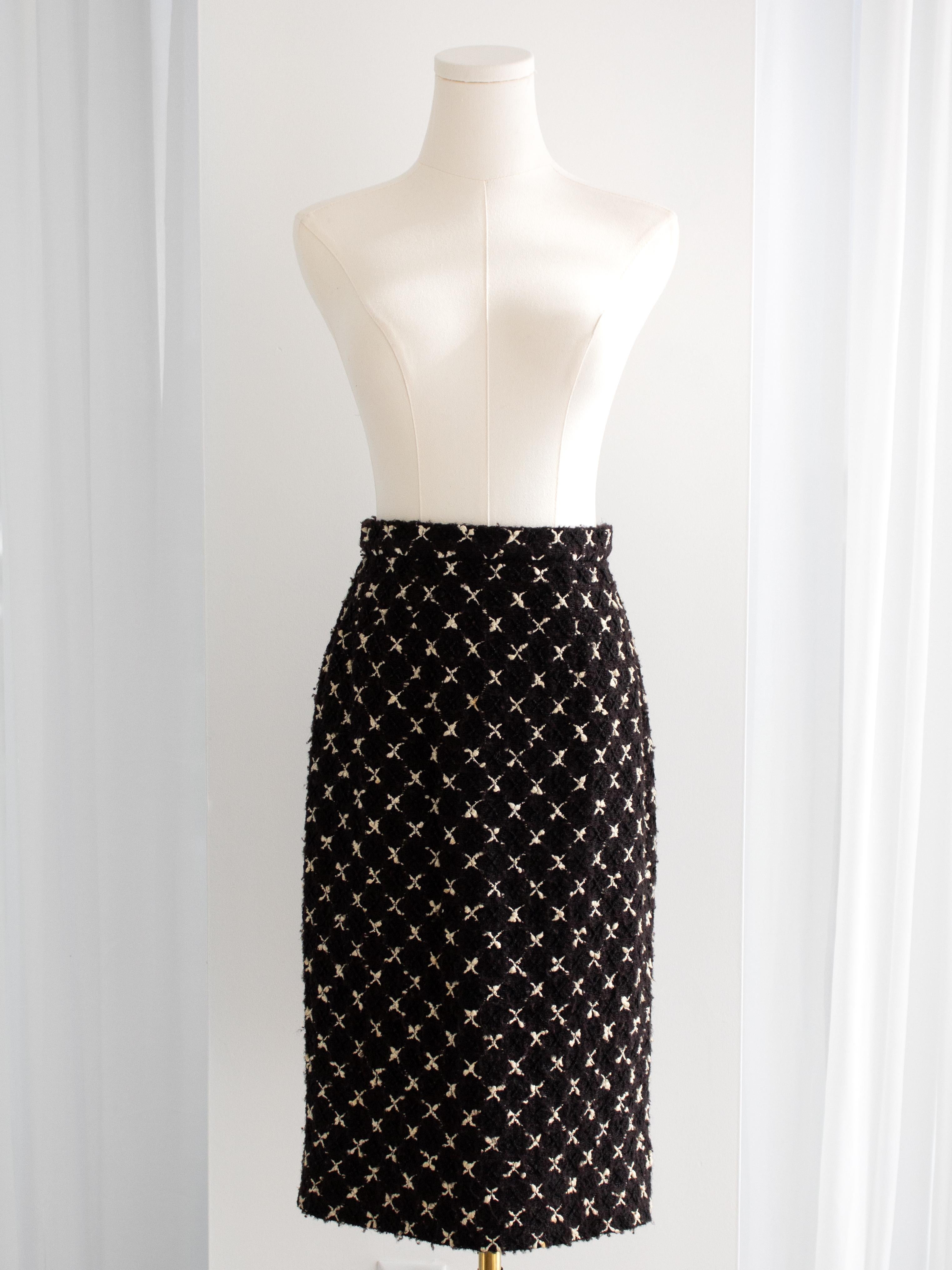 Chanel Vintage F/W 1987 Karl Black White Pearl X Tweed Jacket Skirt Suit For Sale 10