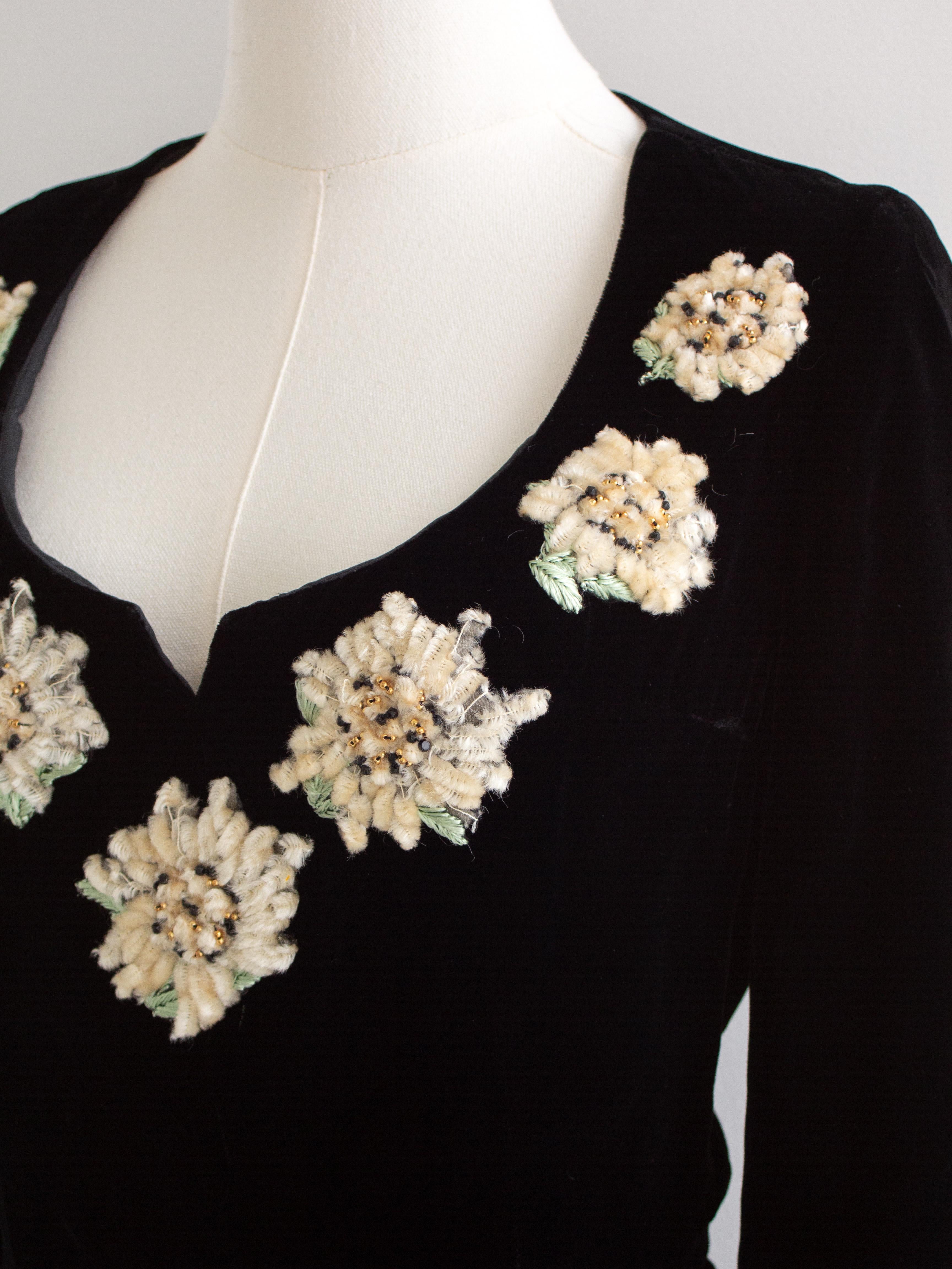 Chanel Vintage F/W 1988 Black Velvet Edelweiss Flower Embroidered Mini Dress For Sale 2