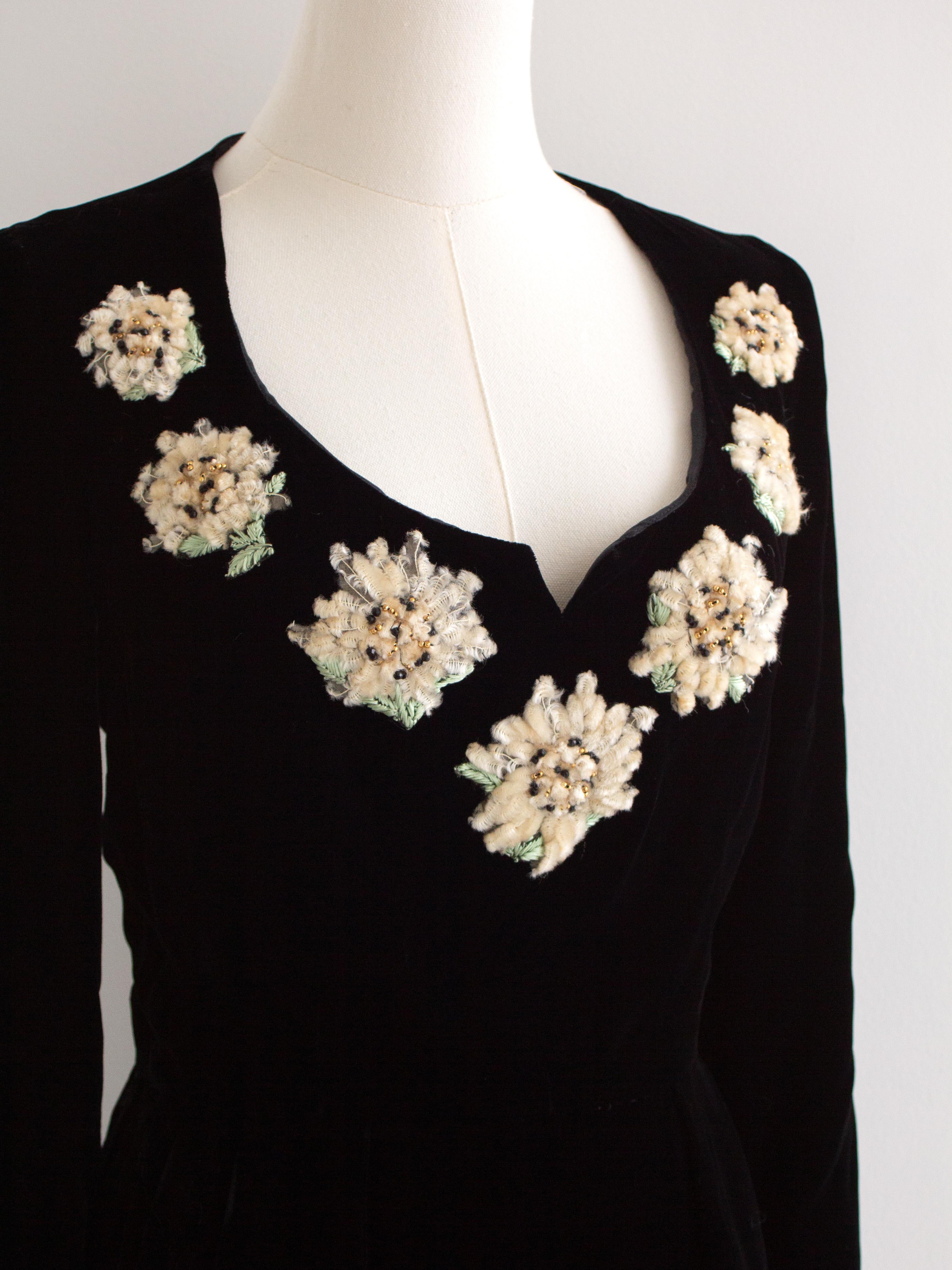 Chanel Vintage F/W 1988 Black Velvet Edelweiss Flower Embroidered Mini Dress For Sale 5
