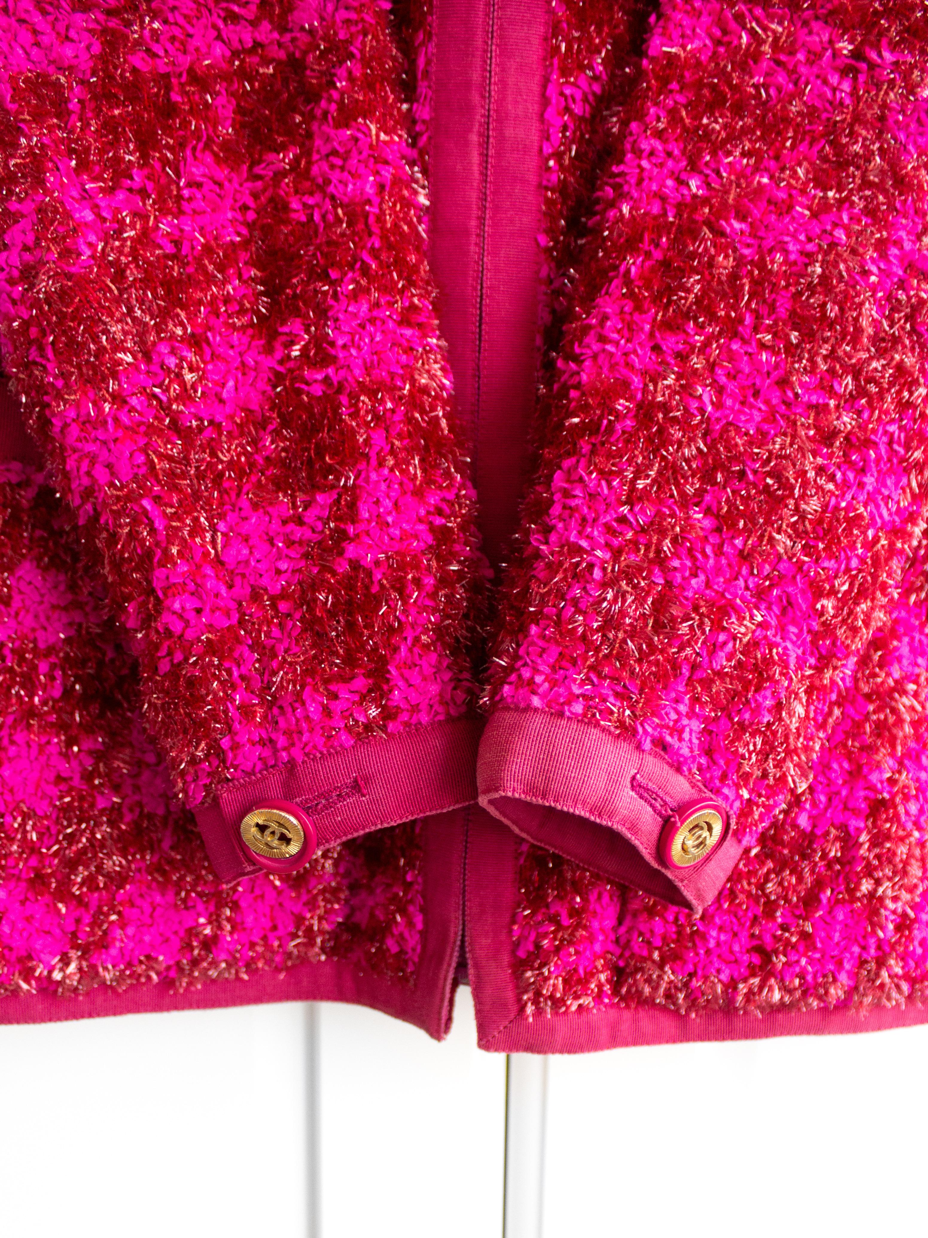 Chanel Vintage F/W 1991 Fuchsia Pink Gold CC Shimmer Houndstooth Tweed Jacket 1