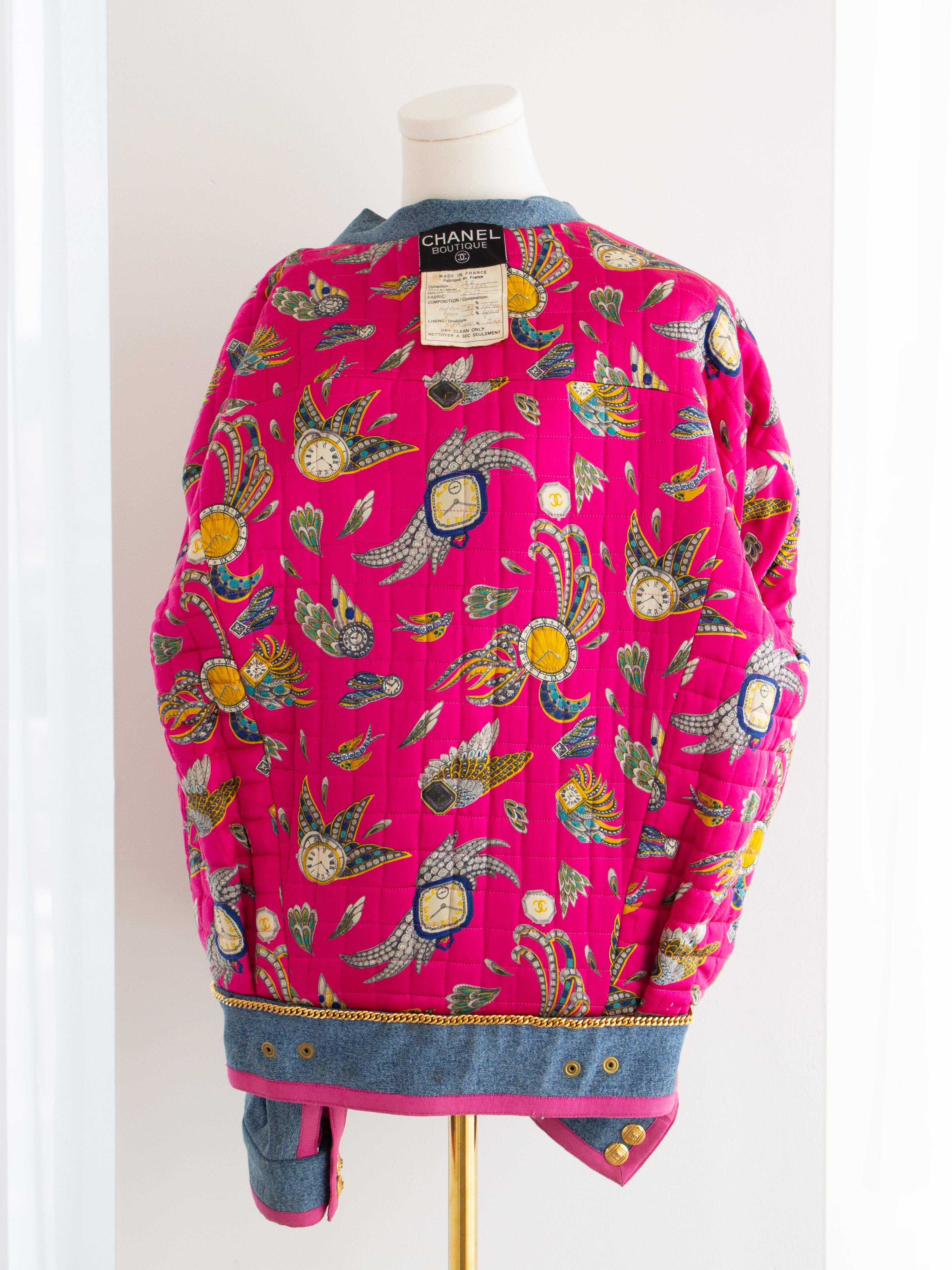 Chanel Vintage A/I 1991 Giacca Bomber Hip-Hop Denim Rosa Oro 24K in vendita 5