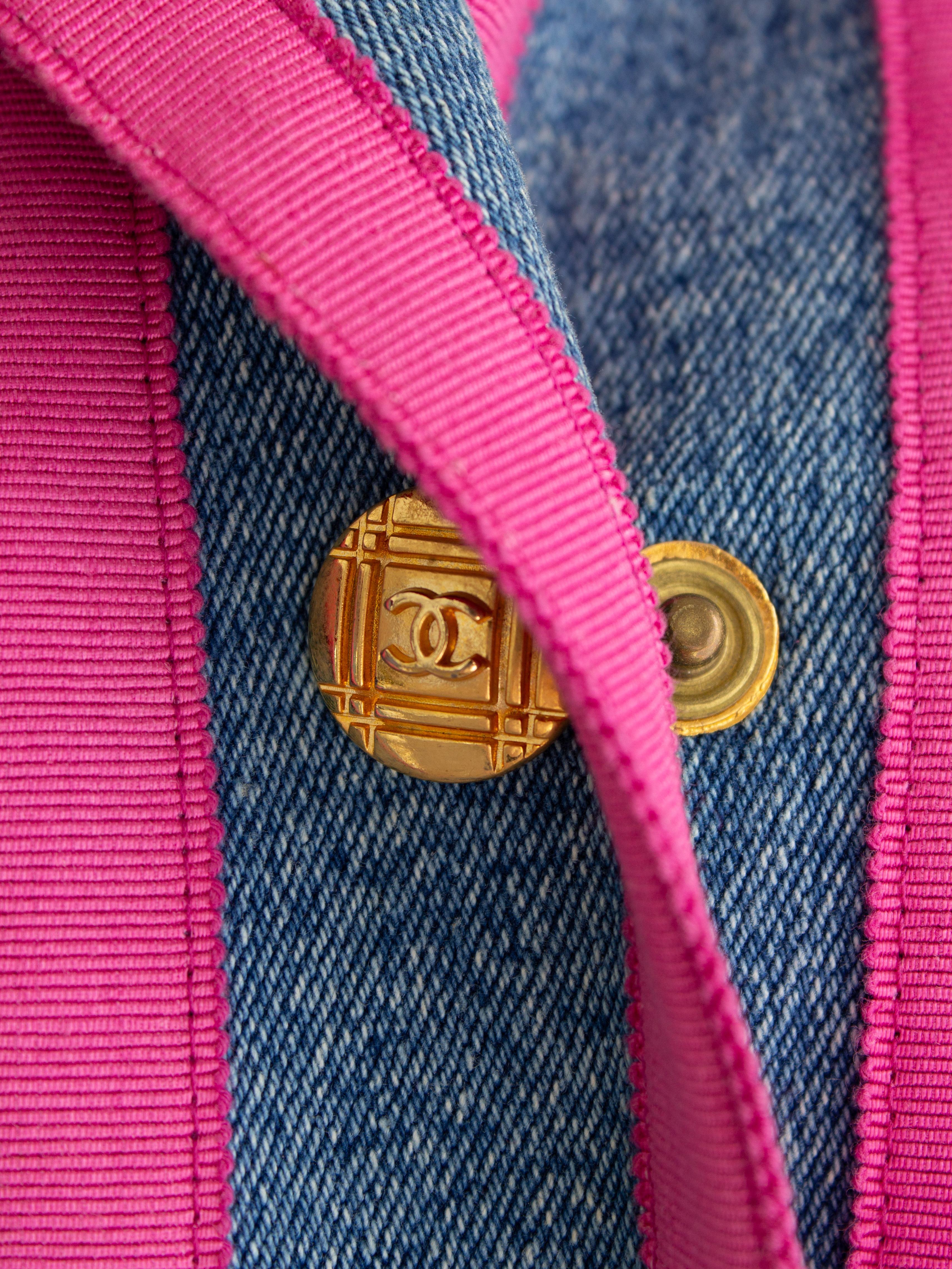 Chanel Vintage A/I 1991 Giacca Bomber Hip-Hop Denim Rosa Oro 24K in vendita 2