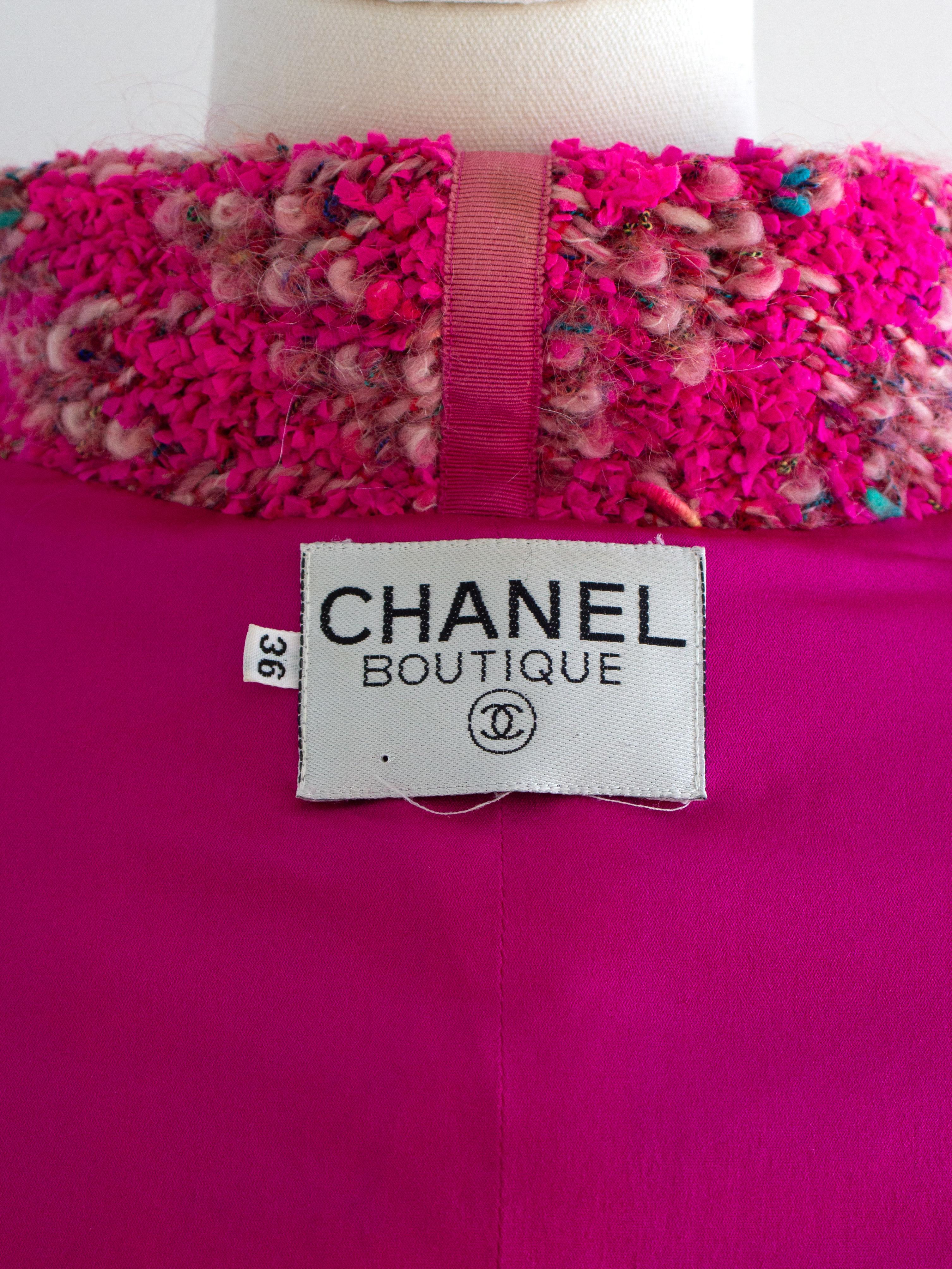 Chanel Vintage A/I 1991 Hip-Hop Rosa Tweed CC Gonna Denim Giacca Completo in vendita 9