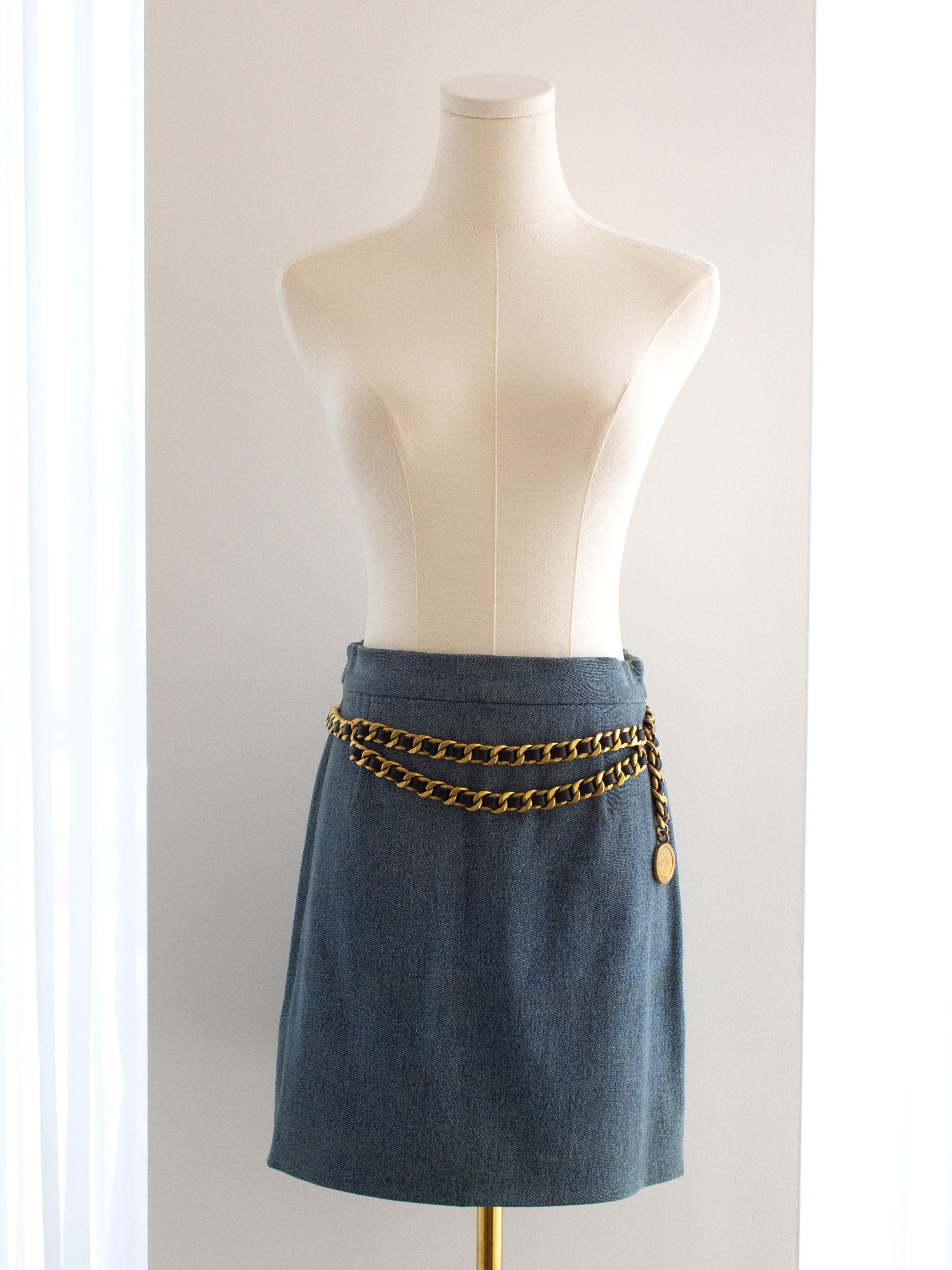 Chanel Vintage A/I 1991 Hip-Hop Rosa Tweed CC Gonna Denim Giacca Completo in vendita 12