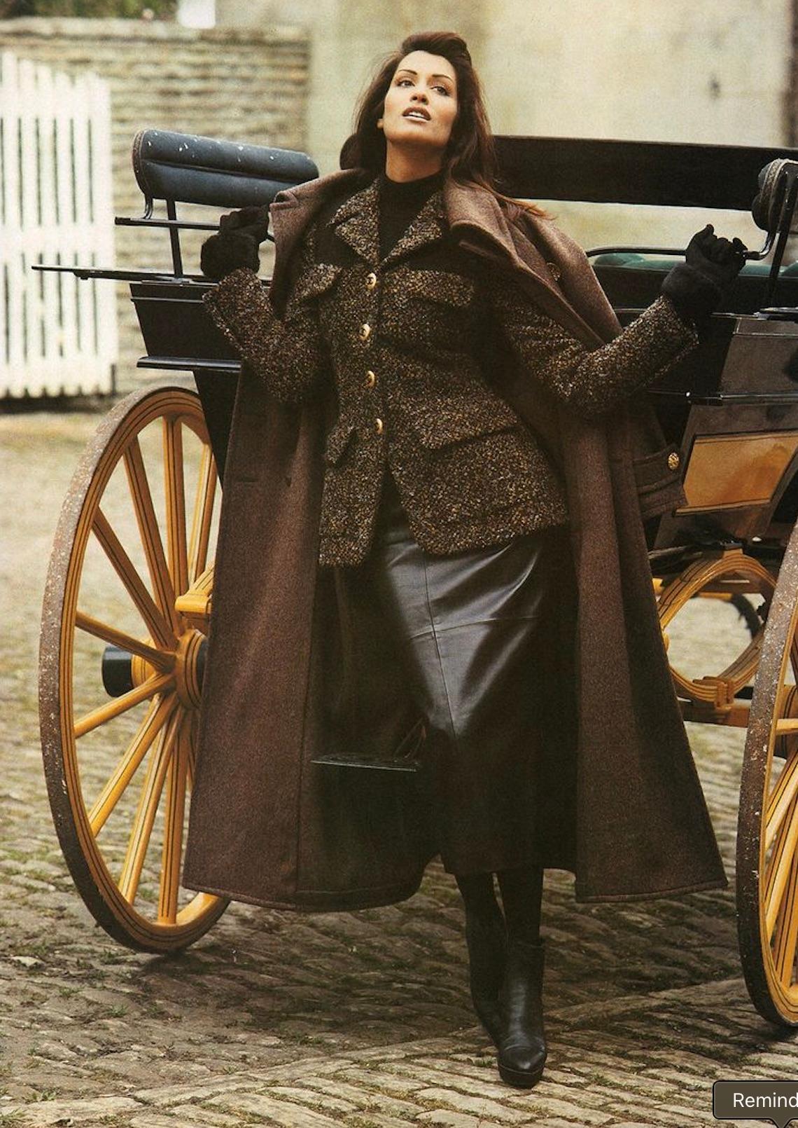 This exquisite jacket, inspired by classic English tailoring and Harris Tweed, pays homage to Coco Chanel’s connection to England. A favorite from Chanel’s Fall 1992 collection, it was famously seen on supermodels Marpessa Hennick, Yasmin Ghauri and