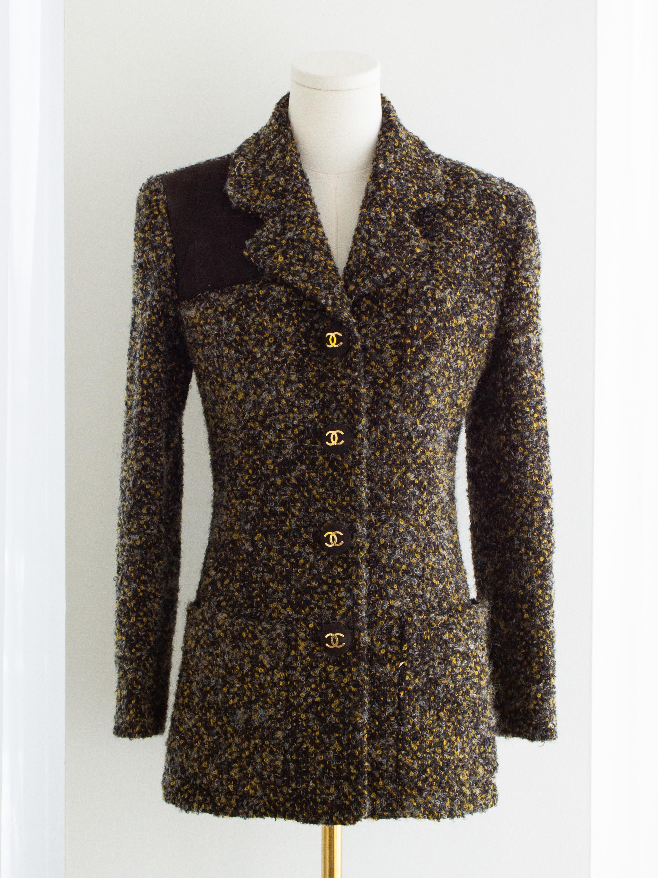 Women's Chanel Vintage F/W 1992 English Tweed Suede Grey Brown CC Gold Runway Jacket For Sale