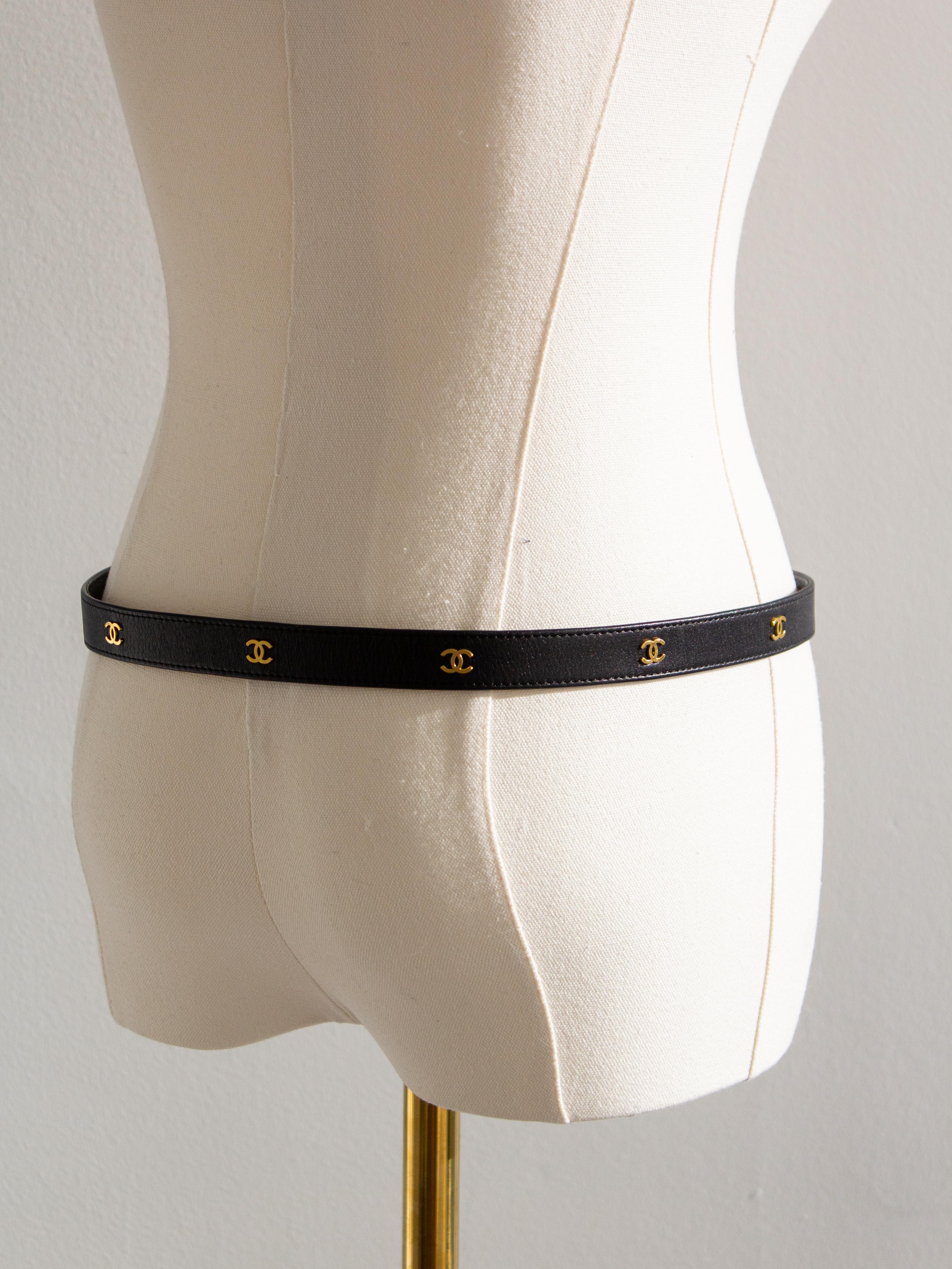 Chanel Vintage F/W 1994 Black Gold CC Logo Chain Buckle 94A Leather Belt 85/34 9
