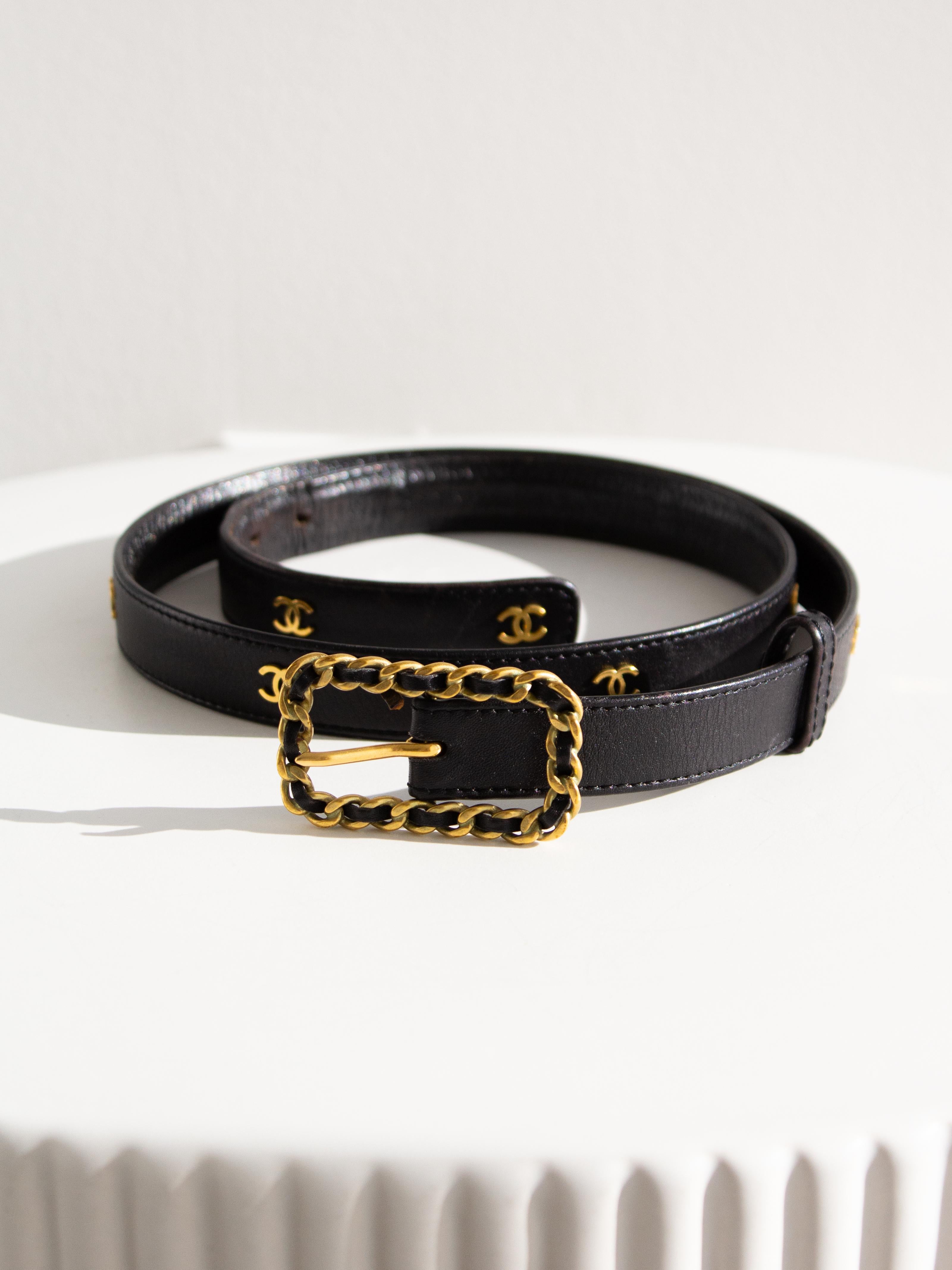 Chanel Vintage F/W 1994 Black Gold CC Logo Chain Buckle 94A Leather Belt 85/34 In Good Condition In Jersey City, NJ