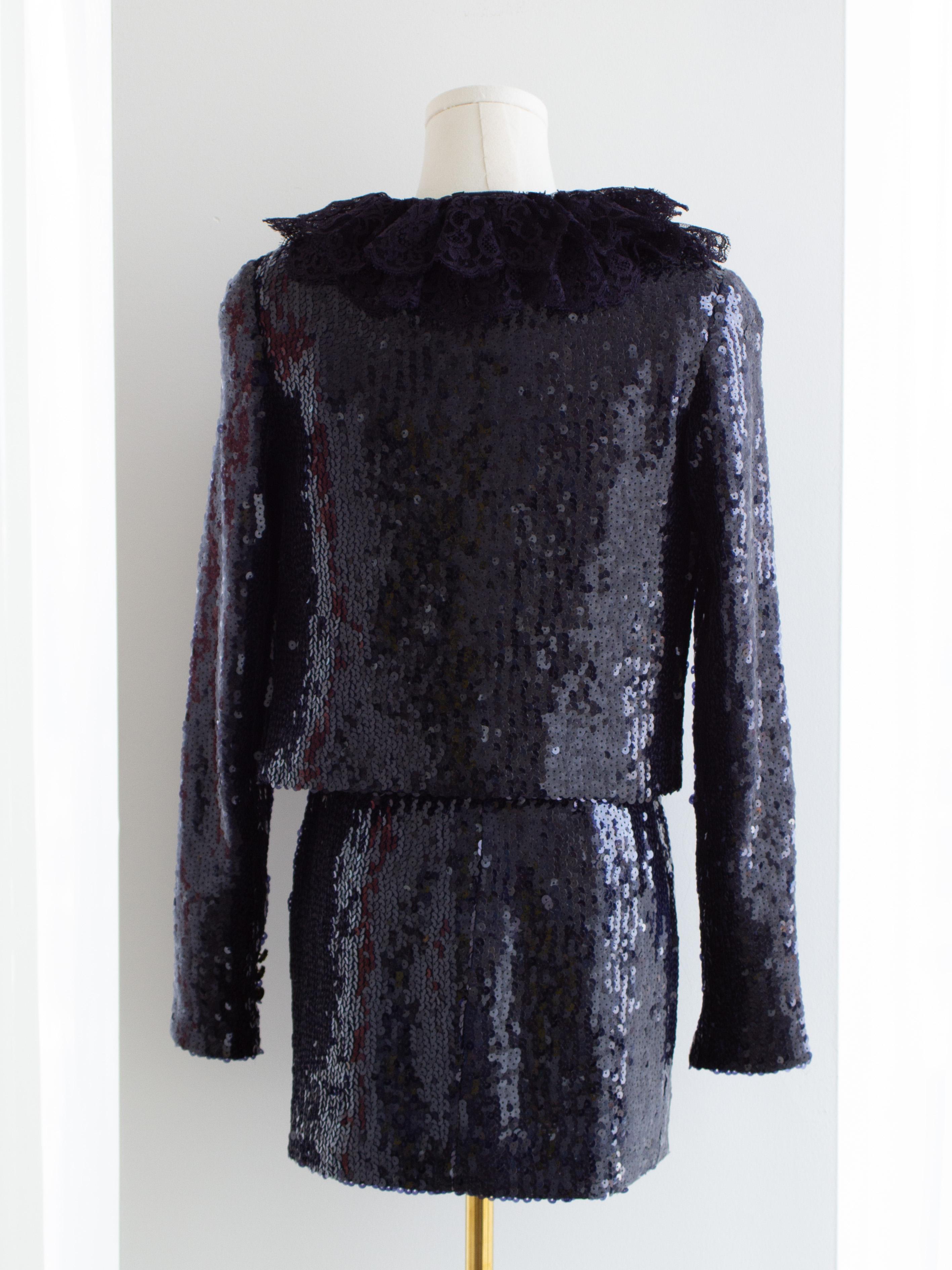 Chanel Vintage A/I 1994 Blu Navy impreziosito da paillettes 3 pezzi 94A Top Giacca Gonna in vendita 5
