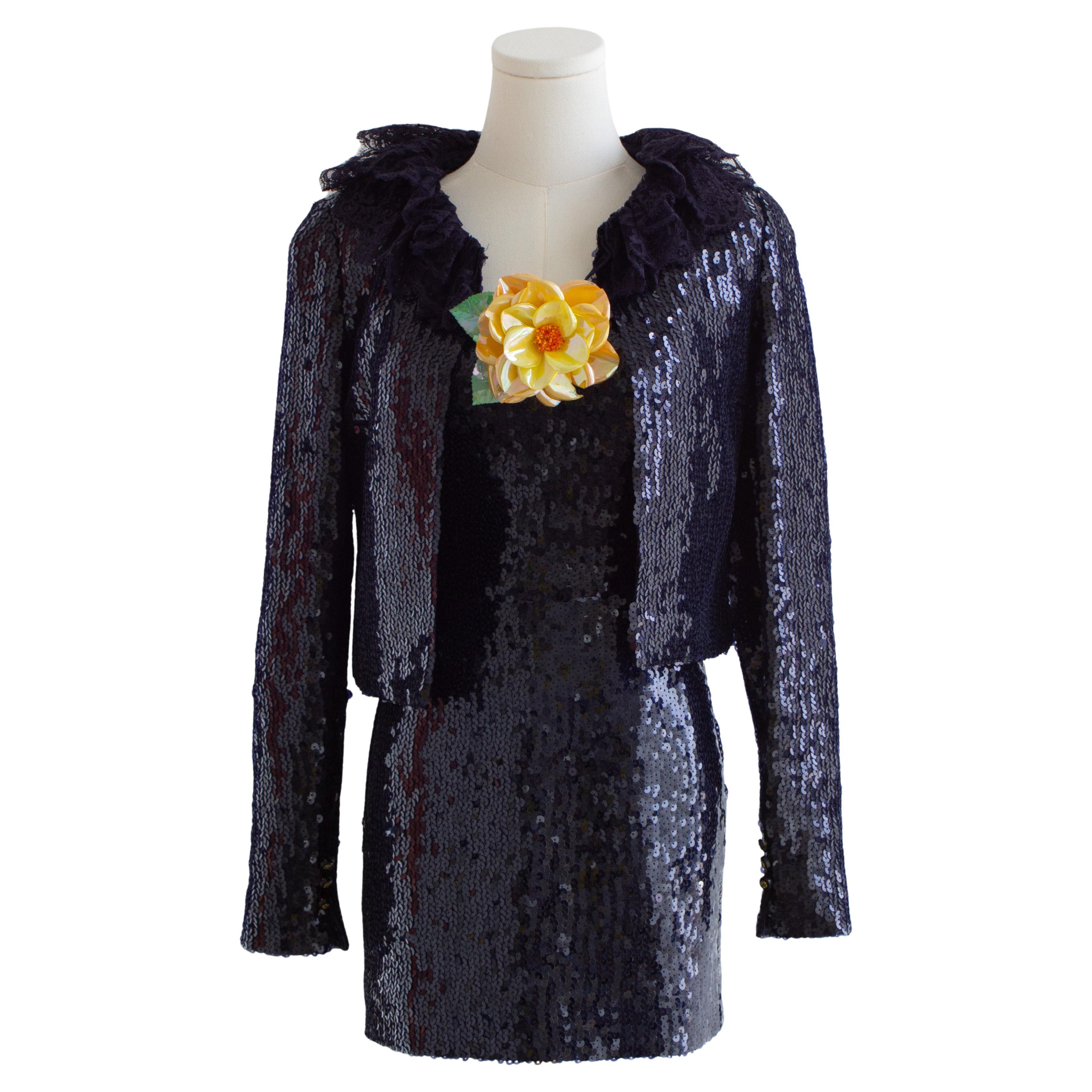 Chanel Vintage A/I 1994 Blu Navy impreziosito da paillettes 3 pezzi 94A Top Giacca Gonna in vendita
