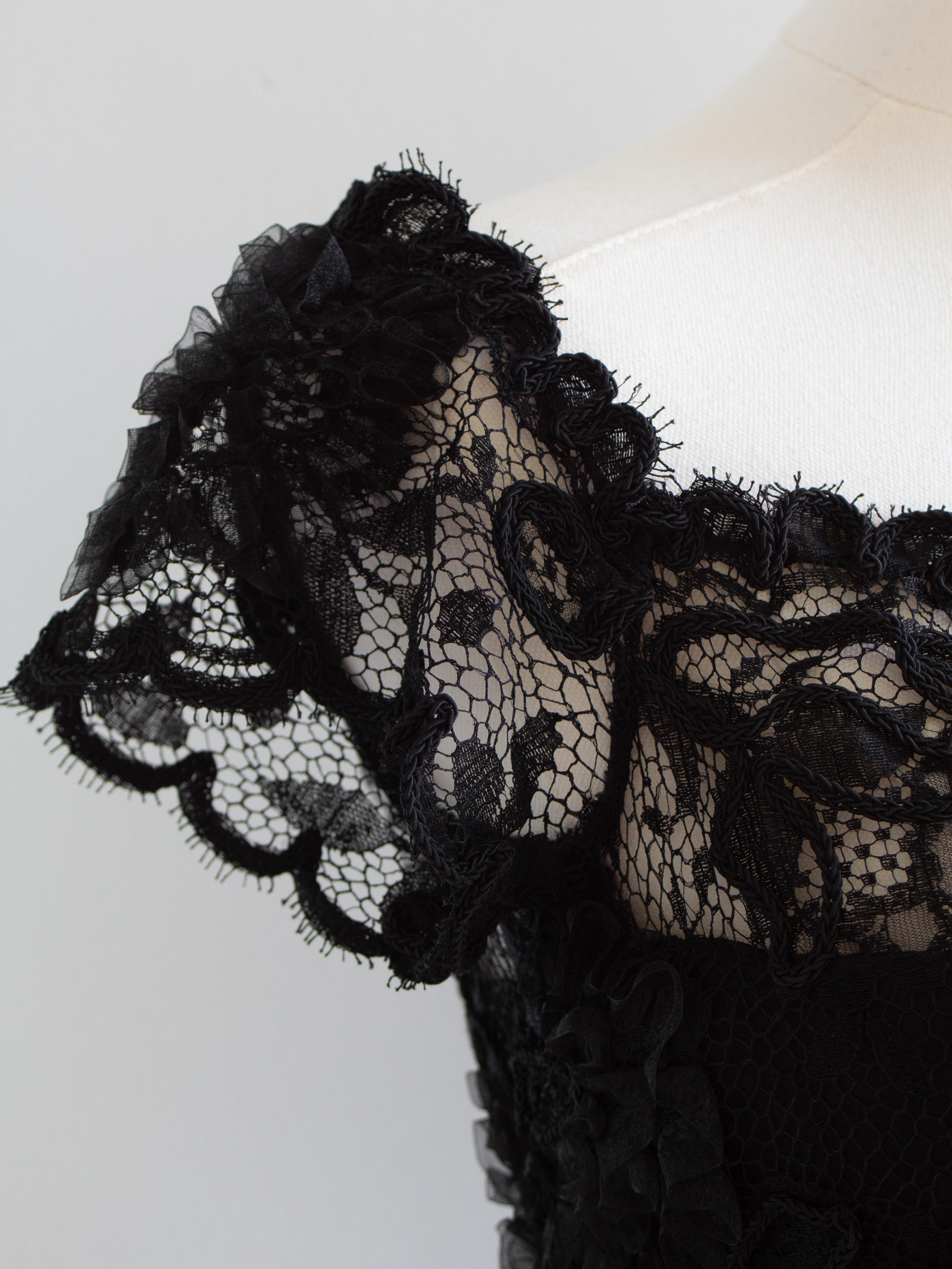 Chanel Vintage F/W1995 Black Lace Flower Bustier 95A Top For Sale 6