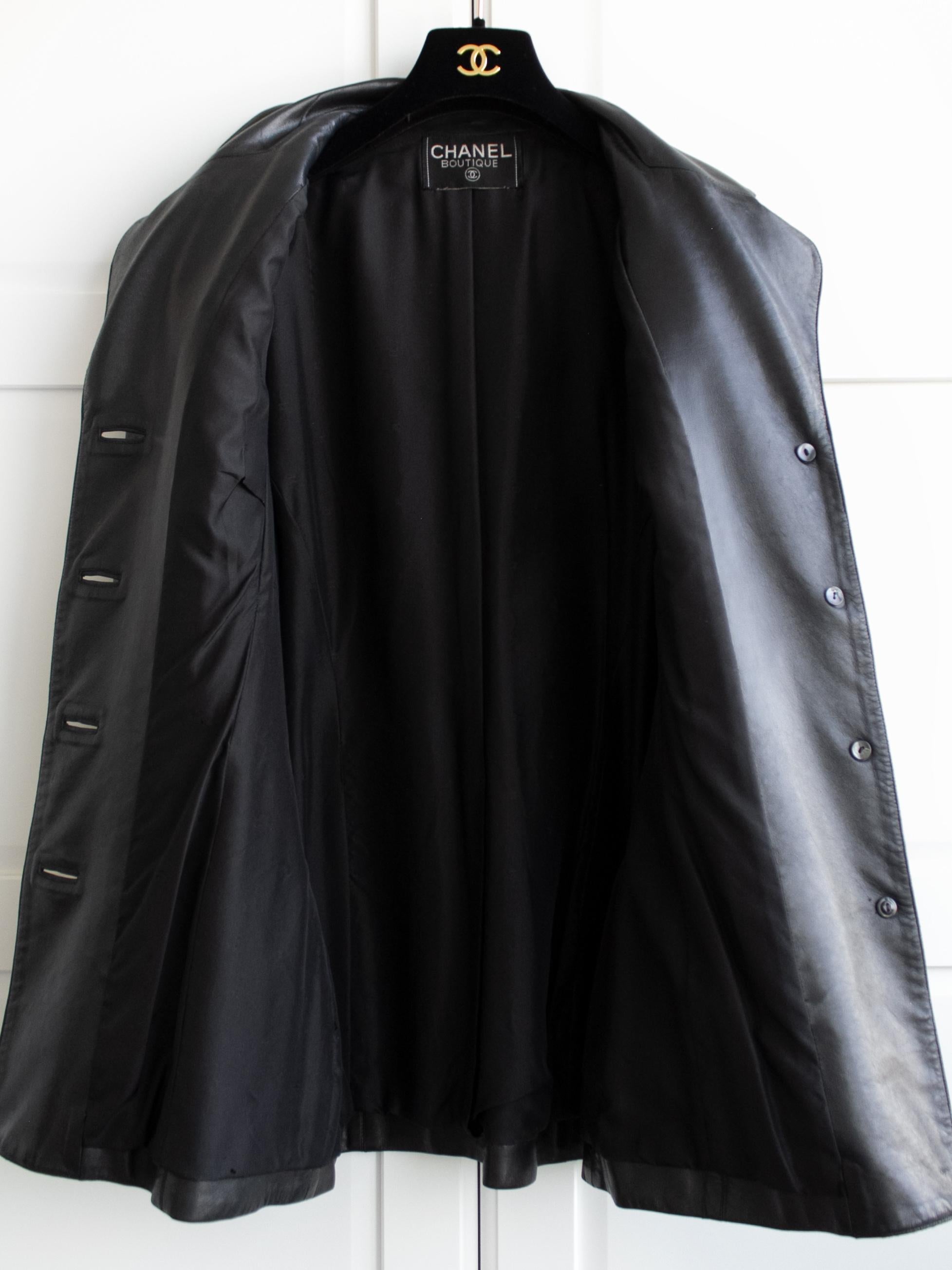 Chanel Vintage Fall 1992 Black Quilted Gold CC Leather Jacket 5