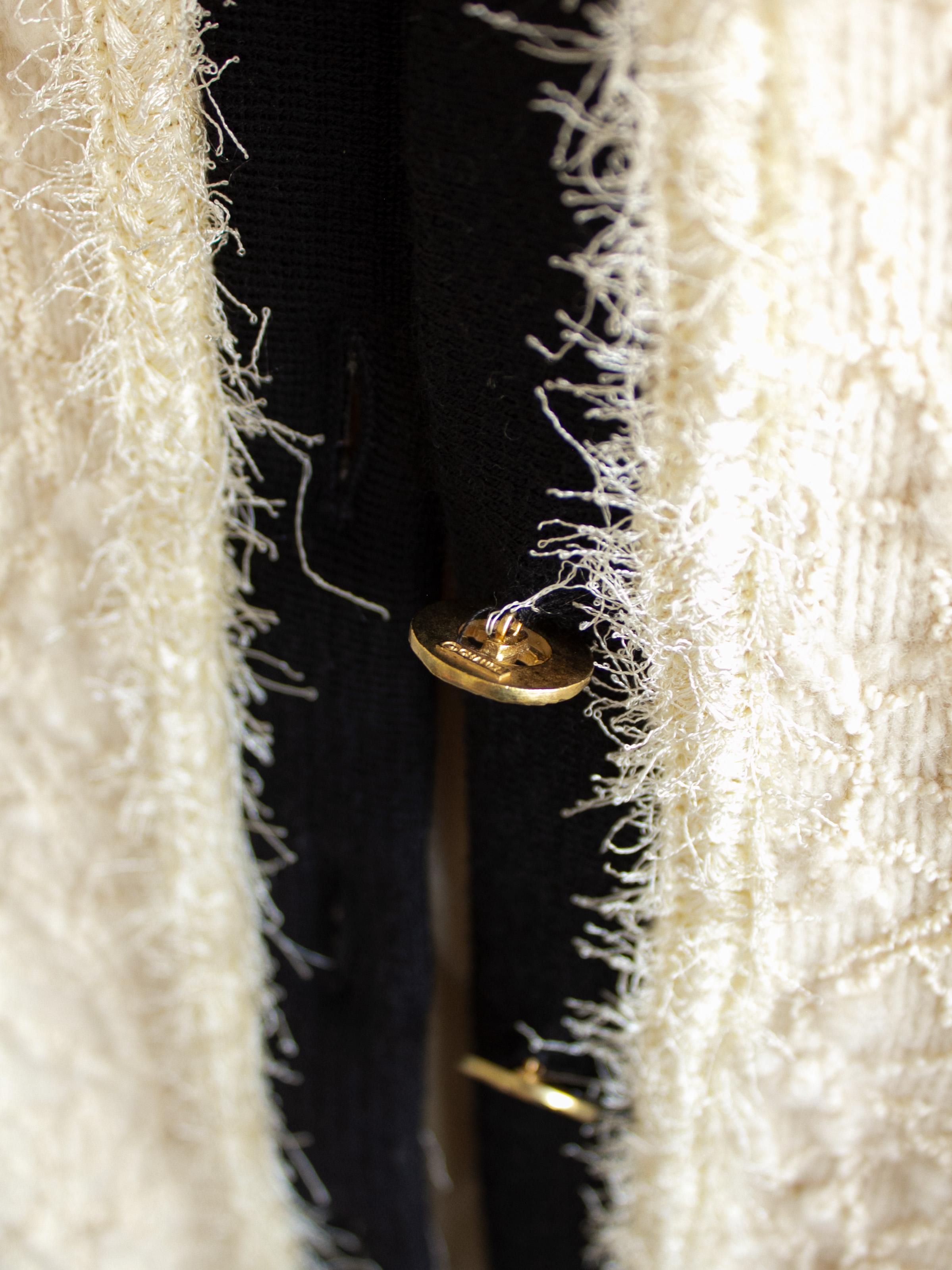 Chanel Vintage Fall 1994 Claudia Ecru Black Gold Tweed 94A Jacket 2