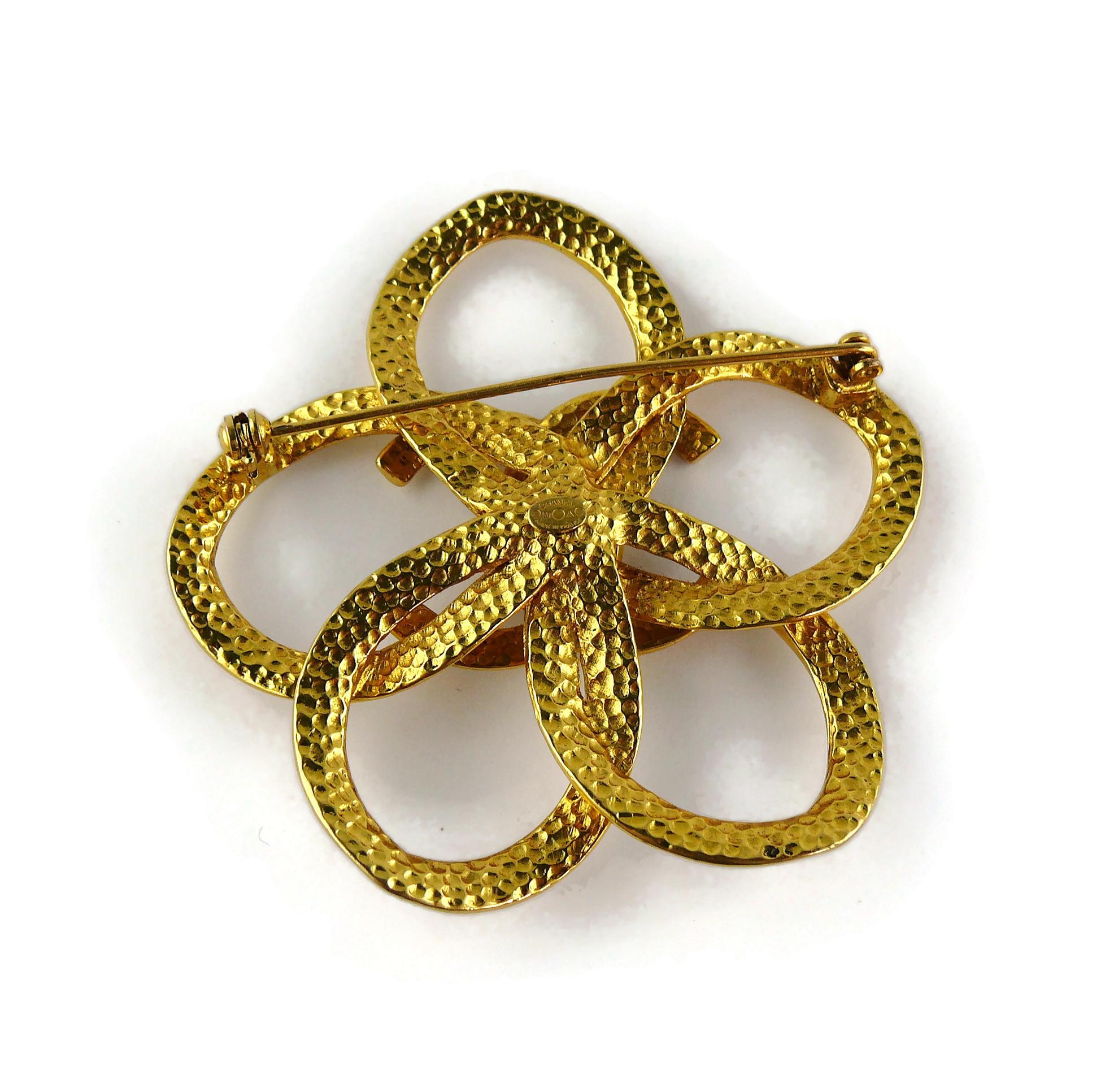 Chanel Vintage Fall 1997 Gold Toned Stylized Flower and CC Brooch For Sale 3