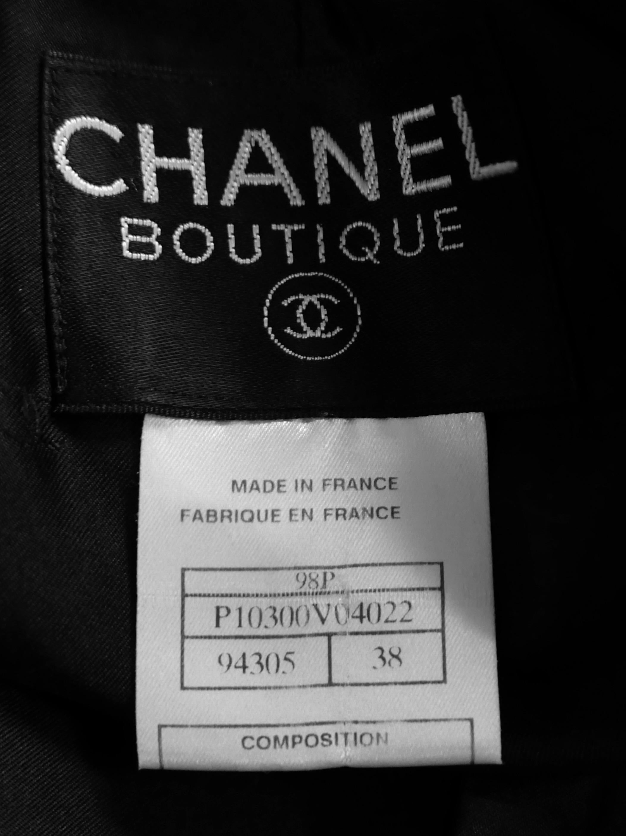 Chanel Vintage Fall 1998 Black Seam Detail Wool Jacket For Sale 7