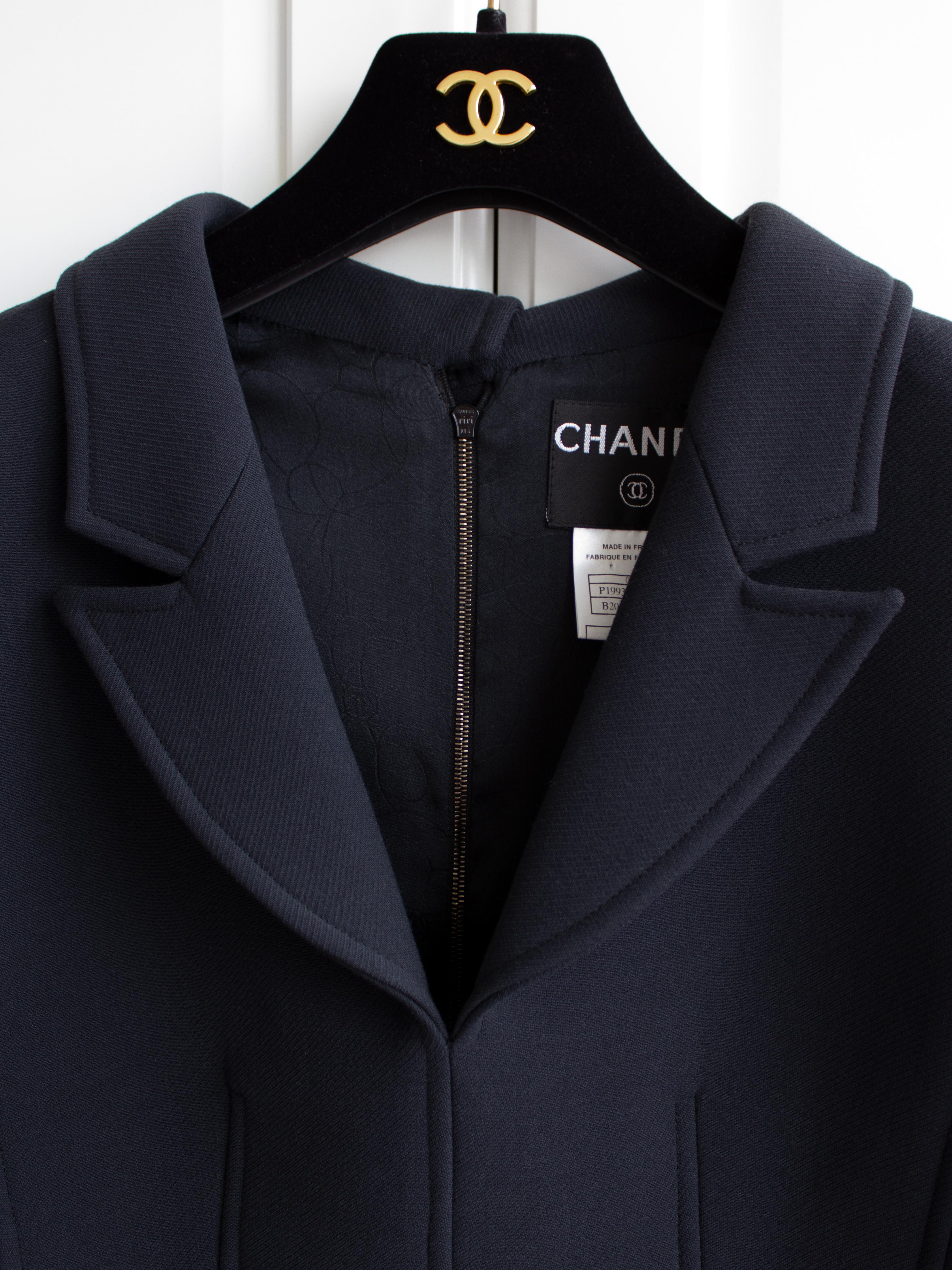 Women's Chanel Vintage Fall 2002 Navy Blue Embellished Silver Crystal 02A Top Jacket For Sale