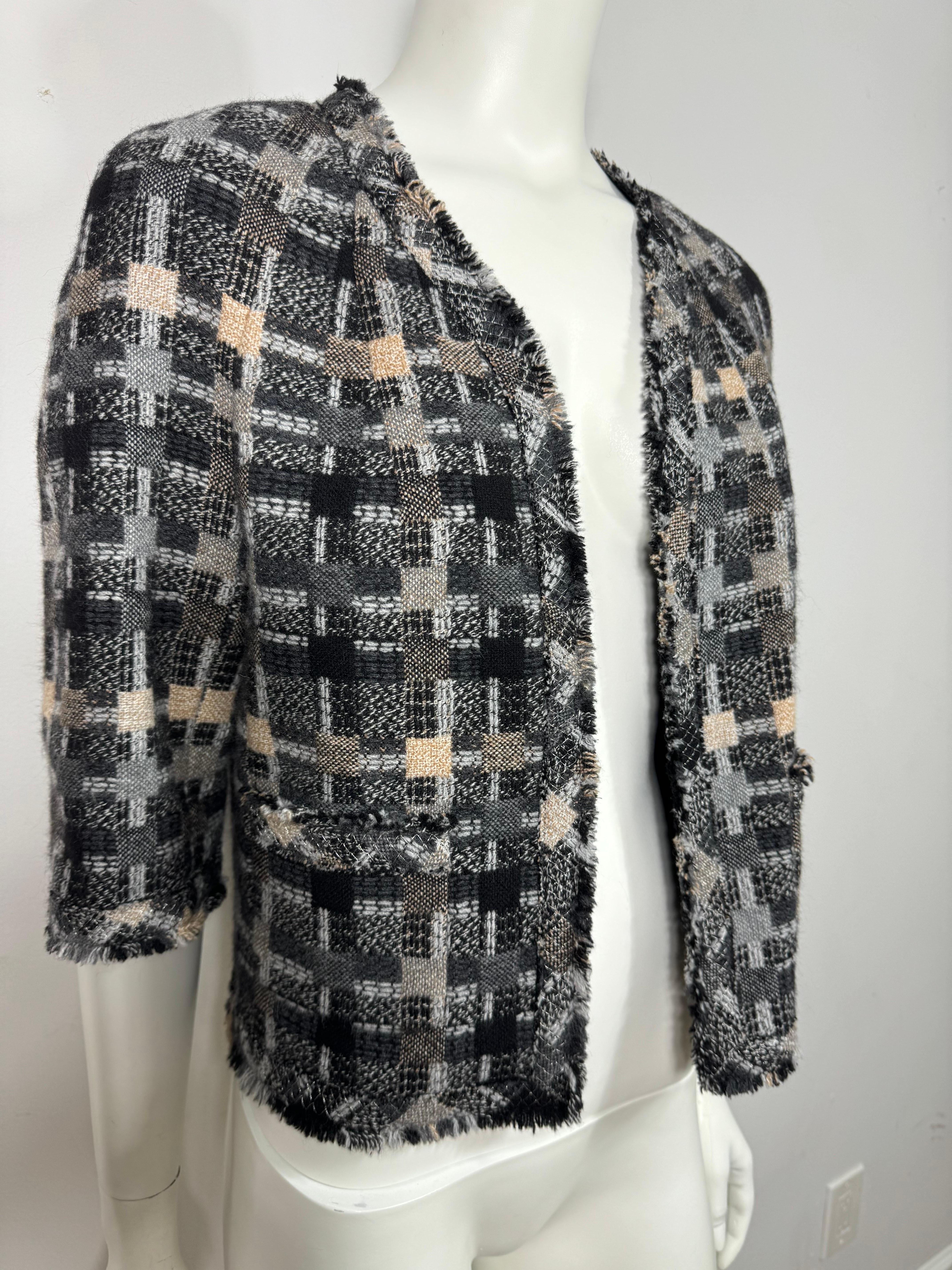 Noir Veste vintage Chanel automne 2005 à motifs gris à manches 3/4 - Taille 42 en vente