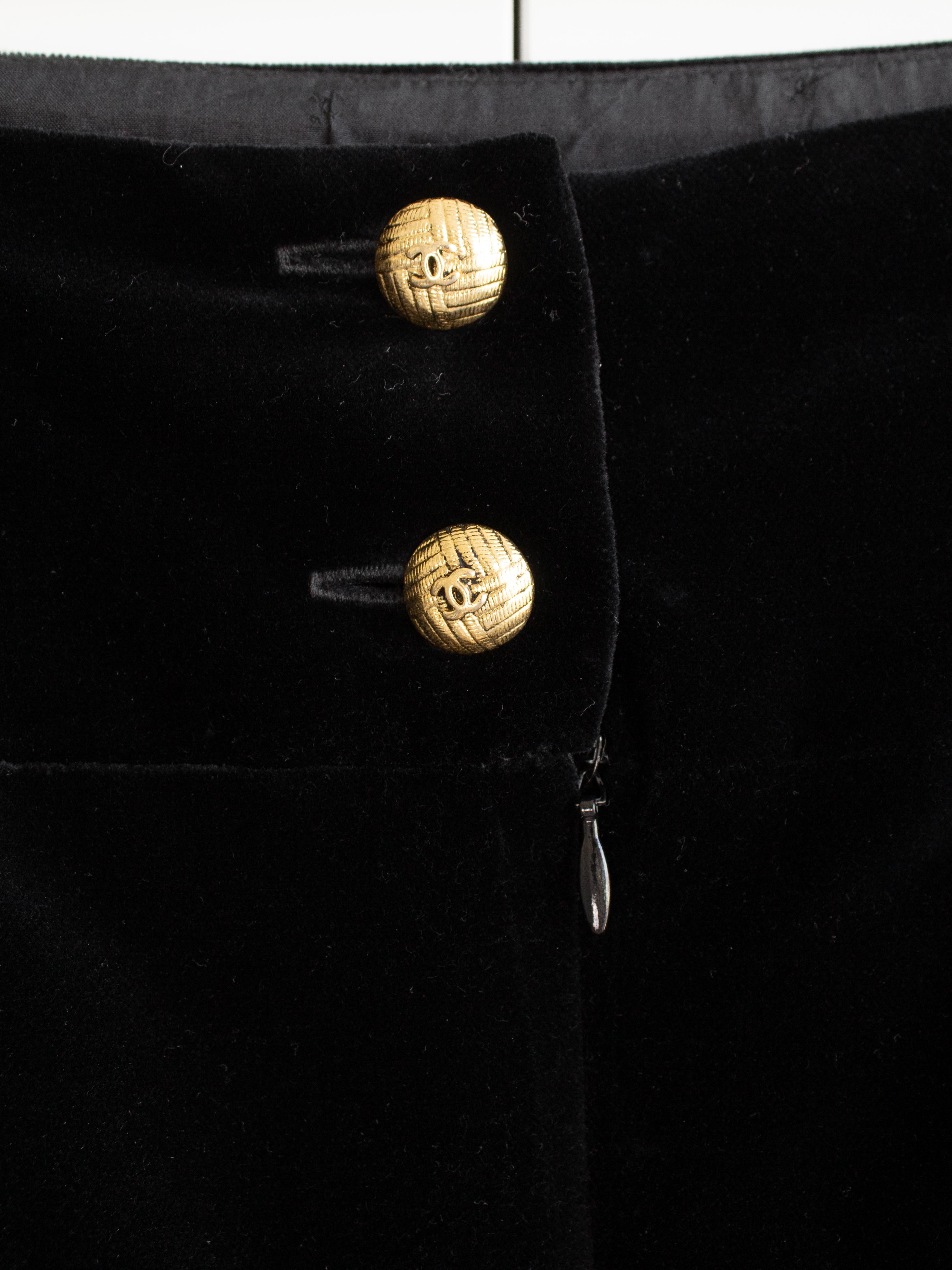 Chanel Vintage Fall/Winter 1990 Black Velvet Gold Chain Mini Skirt 6