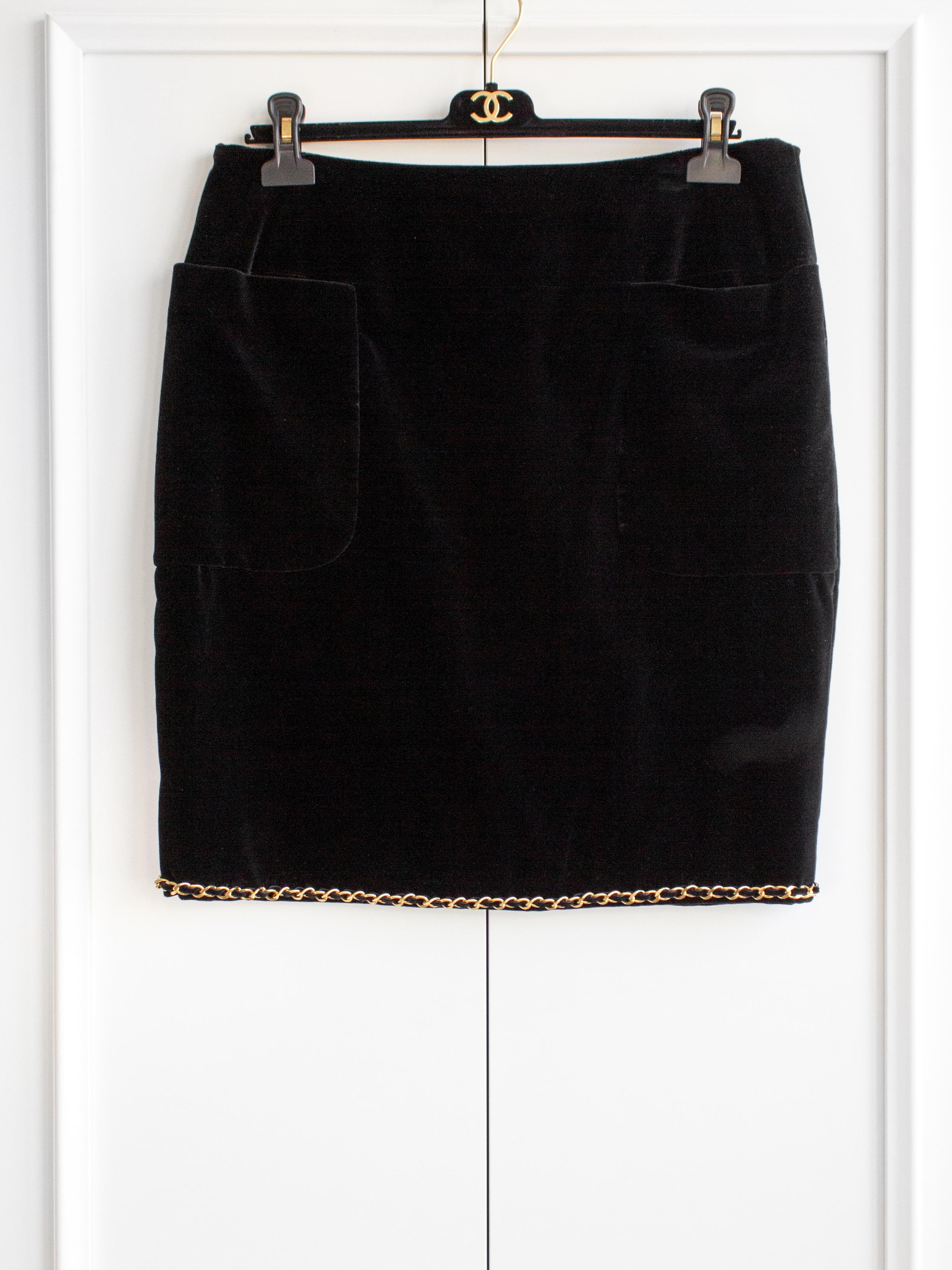 Chanel black velvet skirt online