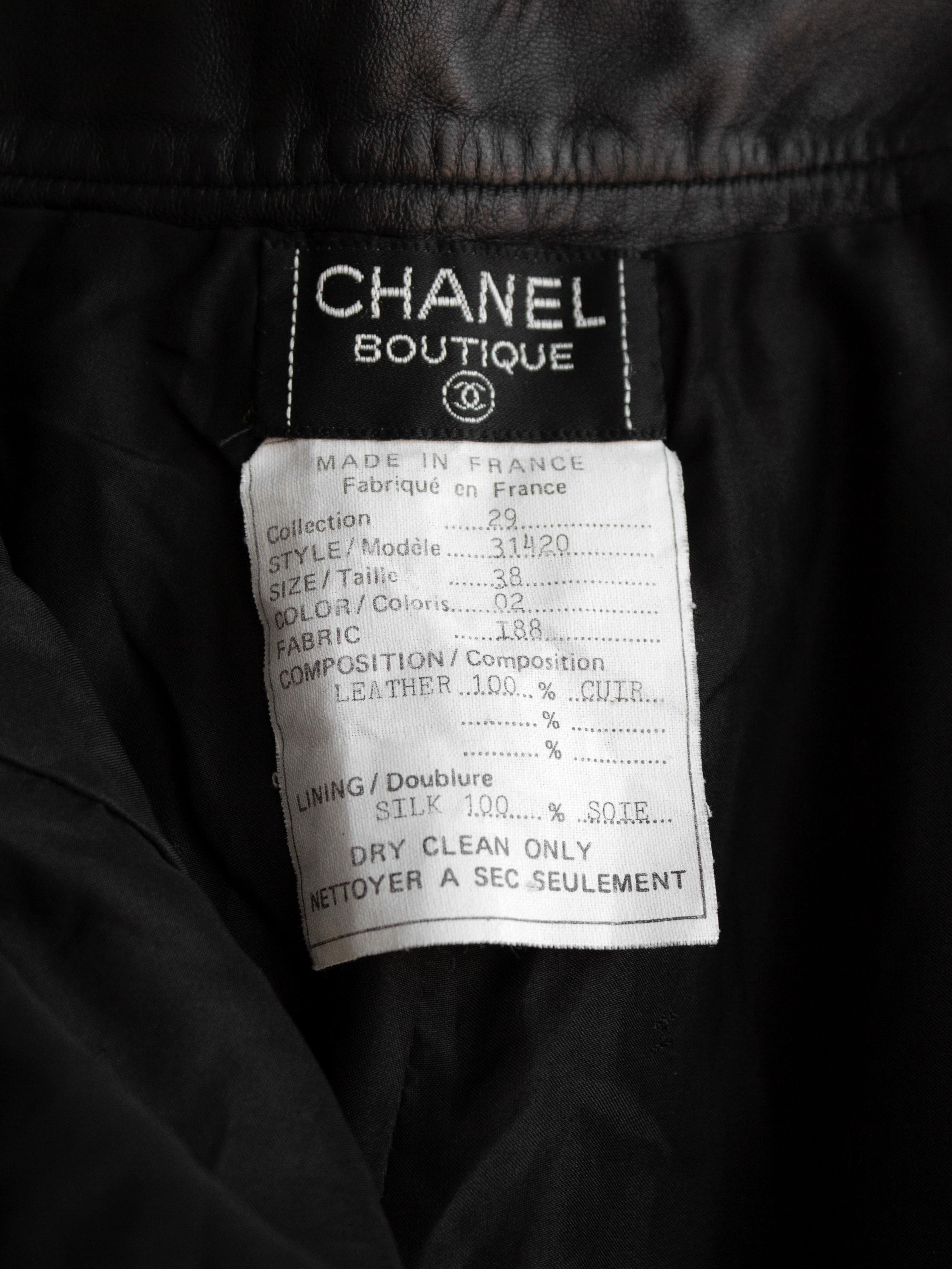 Chanel Vintage Fall/Winter 1992 Black Lambskin Leather Gold Zip CC Pants For Sale 5