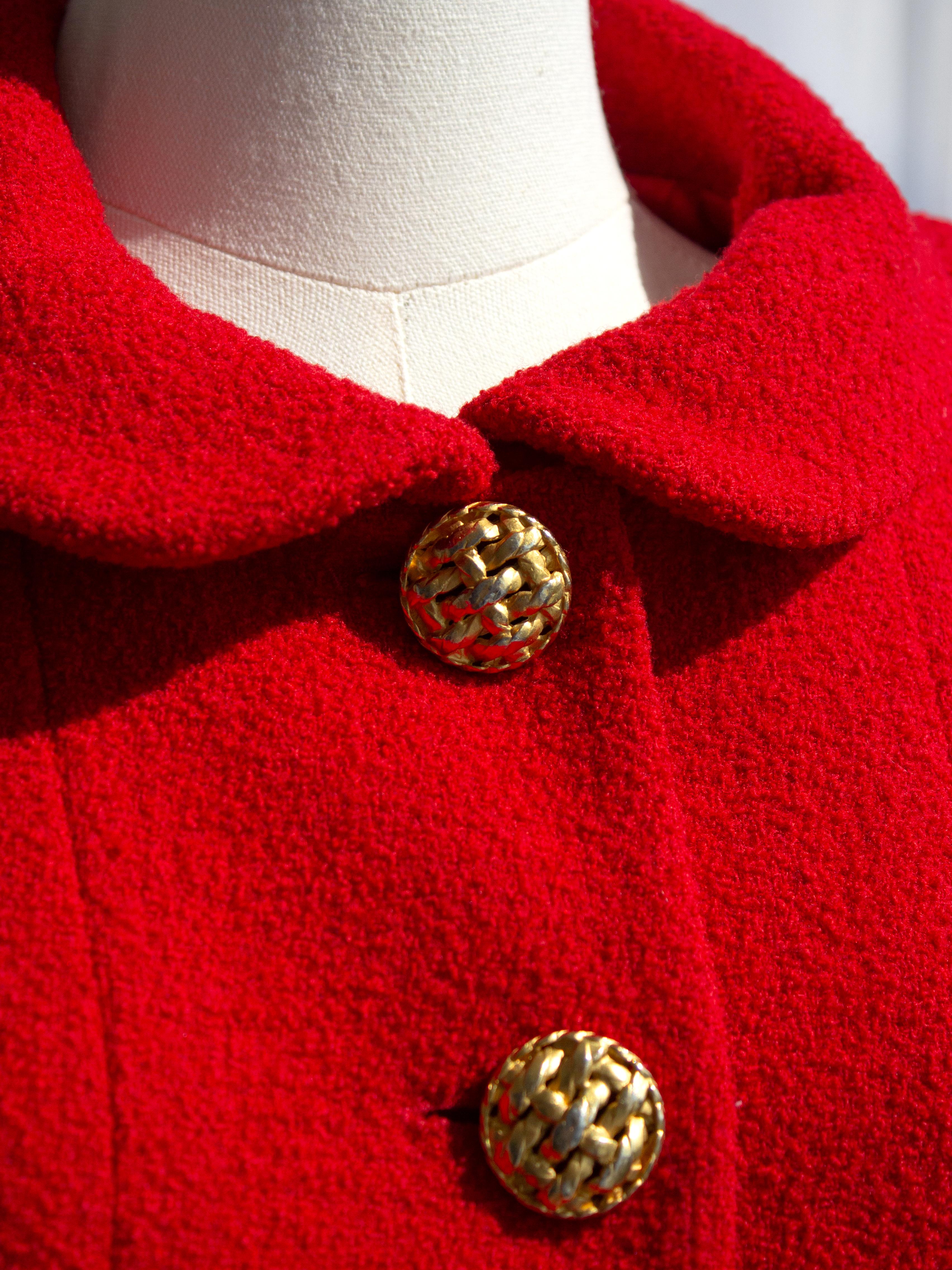 Chanel Vintage Fall/Winter 1992 Runway Parisian Red Gold Tweed Jacket 6