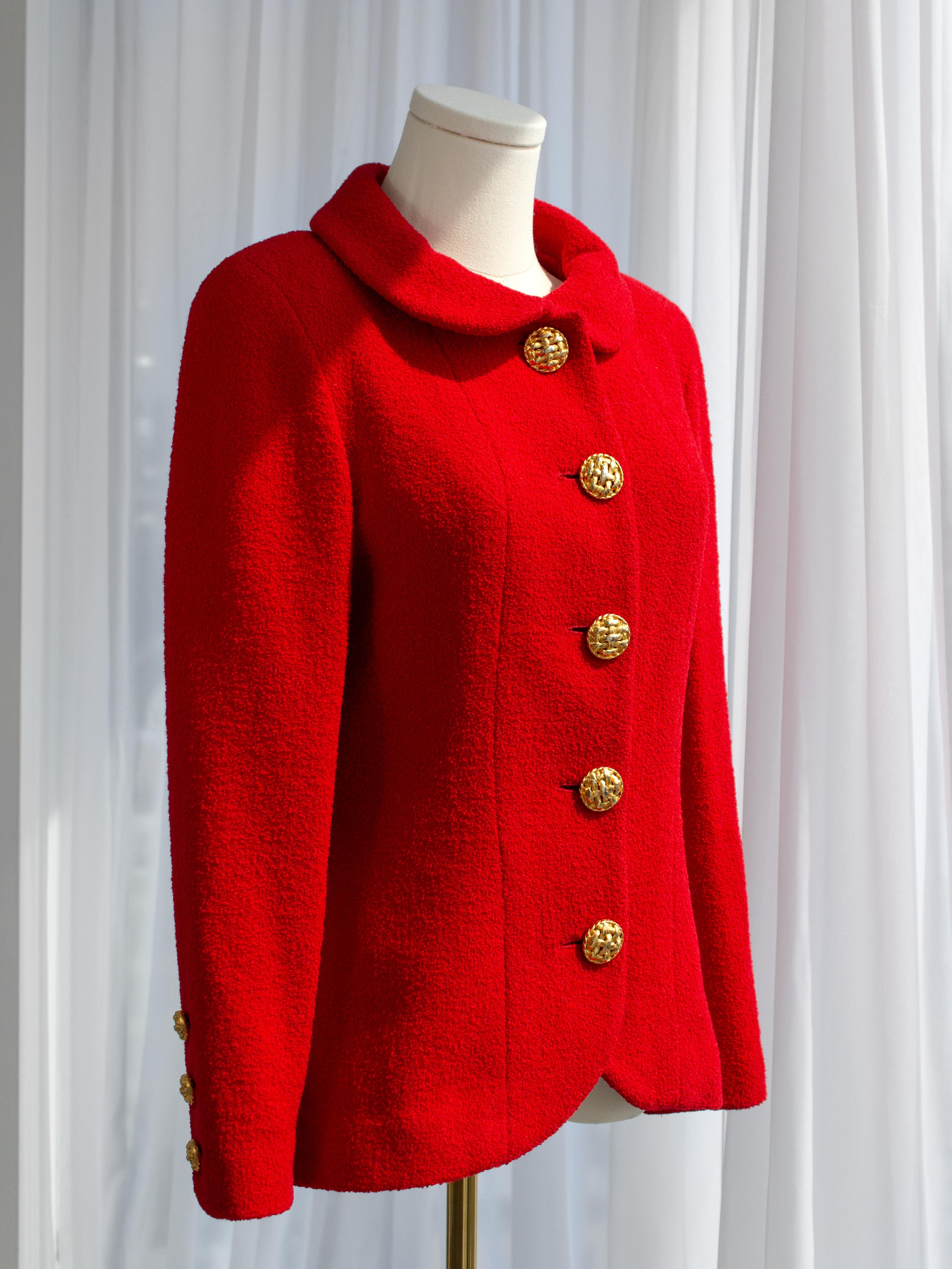 Chanel Vintage Fall/Winter 1992 Runway Parisian Red Gold Tweed Jacket 3