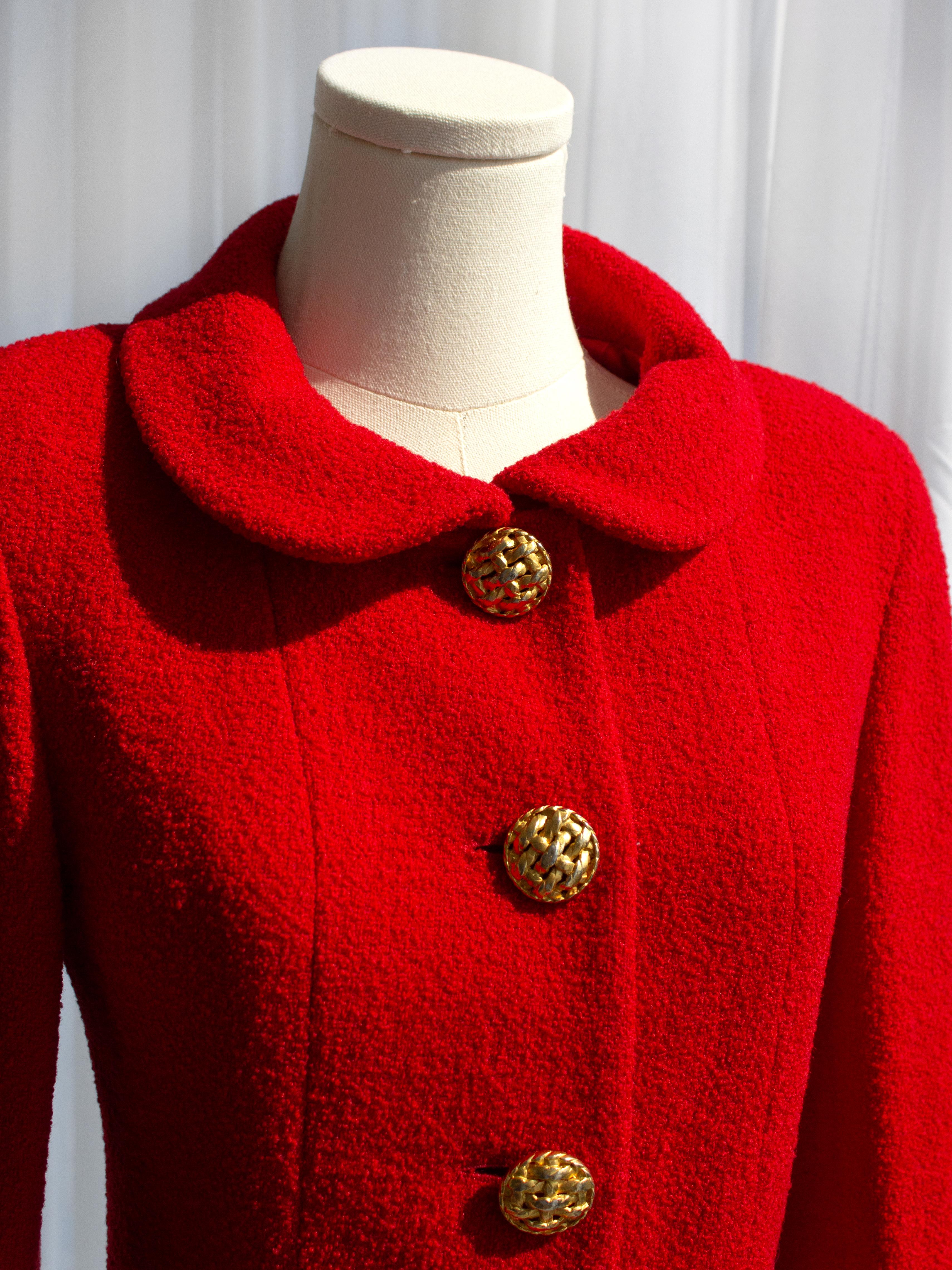 Chanel Vintage Fall/Winter 1992 Runway Parisian Red Gold Tweed Jacket 5