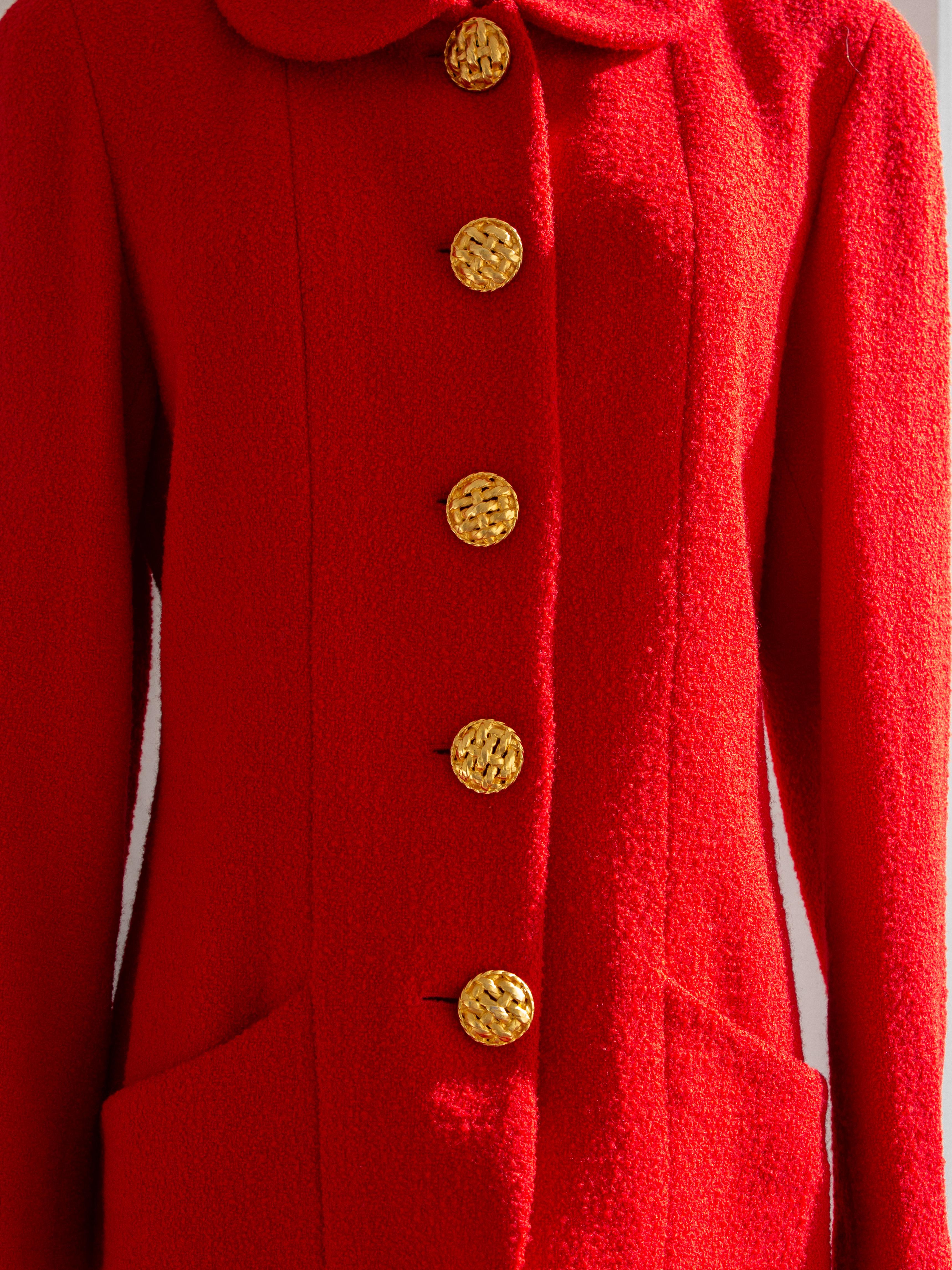 Chanel Vintage Herbst/Winter 1992 Runway Pariser Rot Gold Tweed Jacke Anzug im Angebot 7